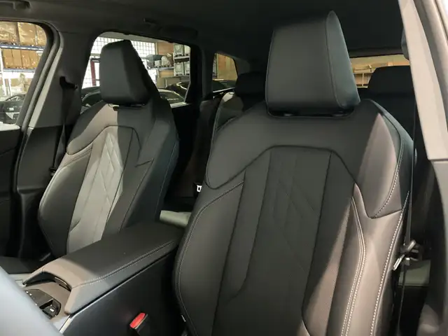 BMW X3 view 8