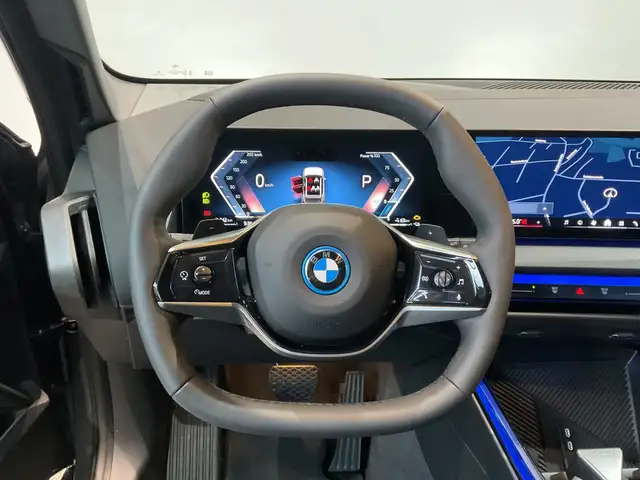 BMW X3 view 4