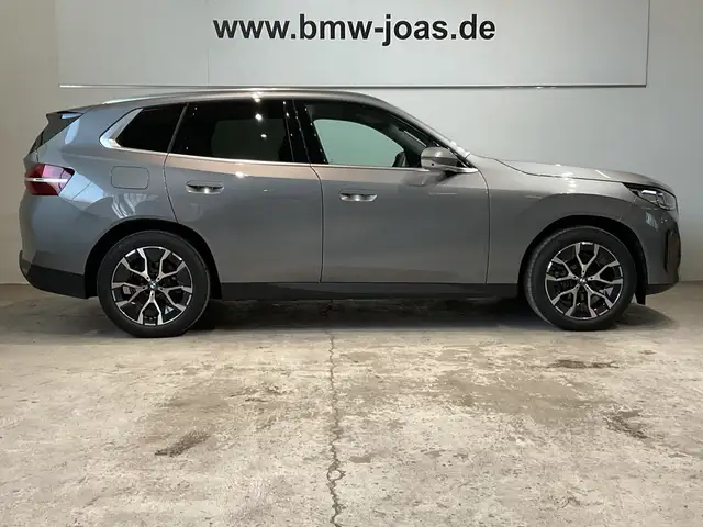 BMW X3 view 11