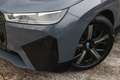 BMW iX xDrive40 High Executive 77 kWh / Sportpakket / Pan Grijs - thumbnail 33