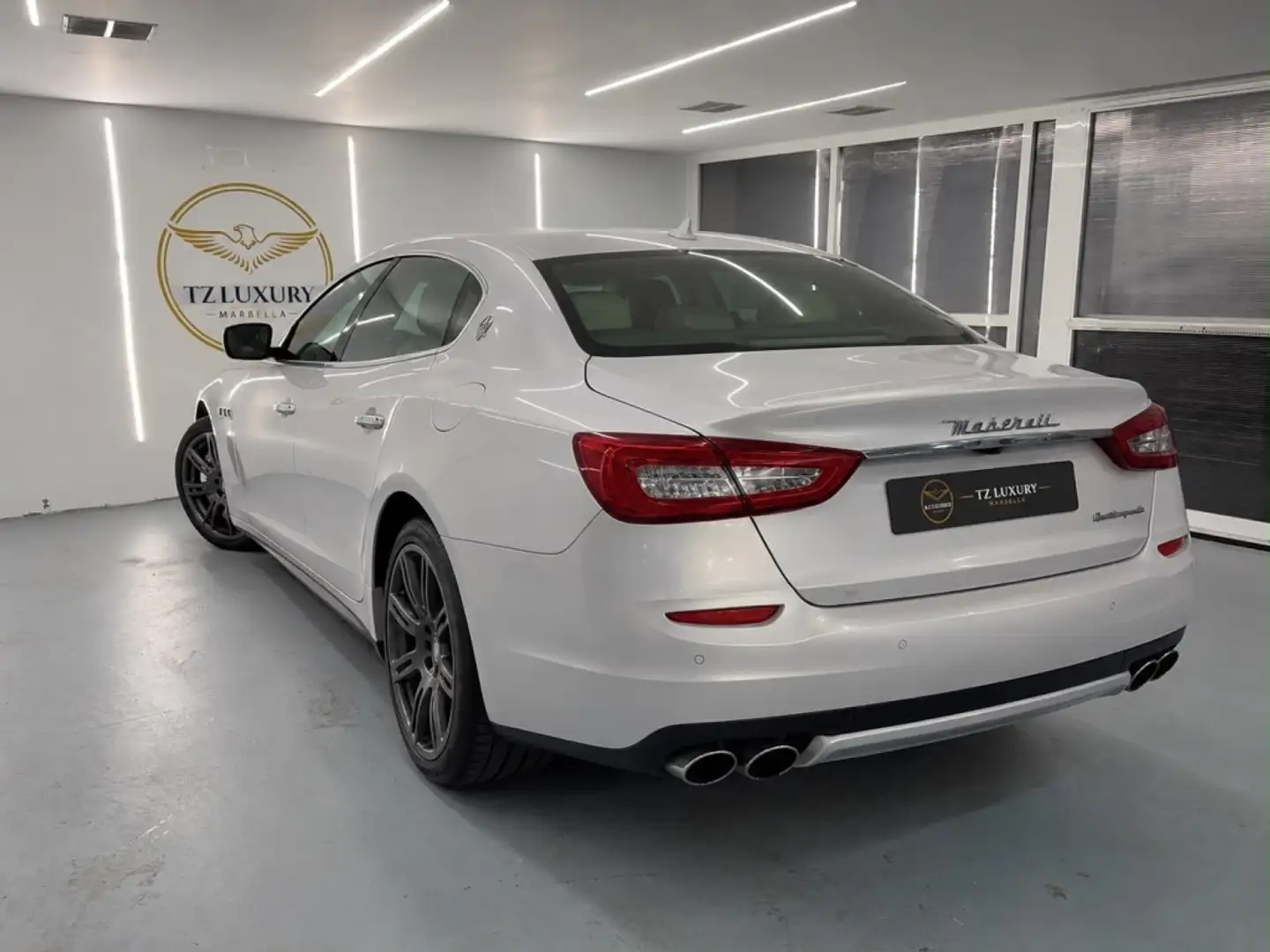 Maserati Quattroporte S Aut. Gris - 2