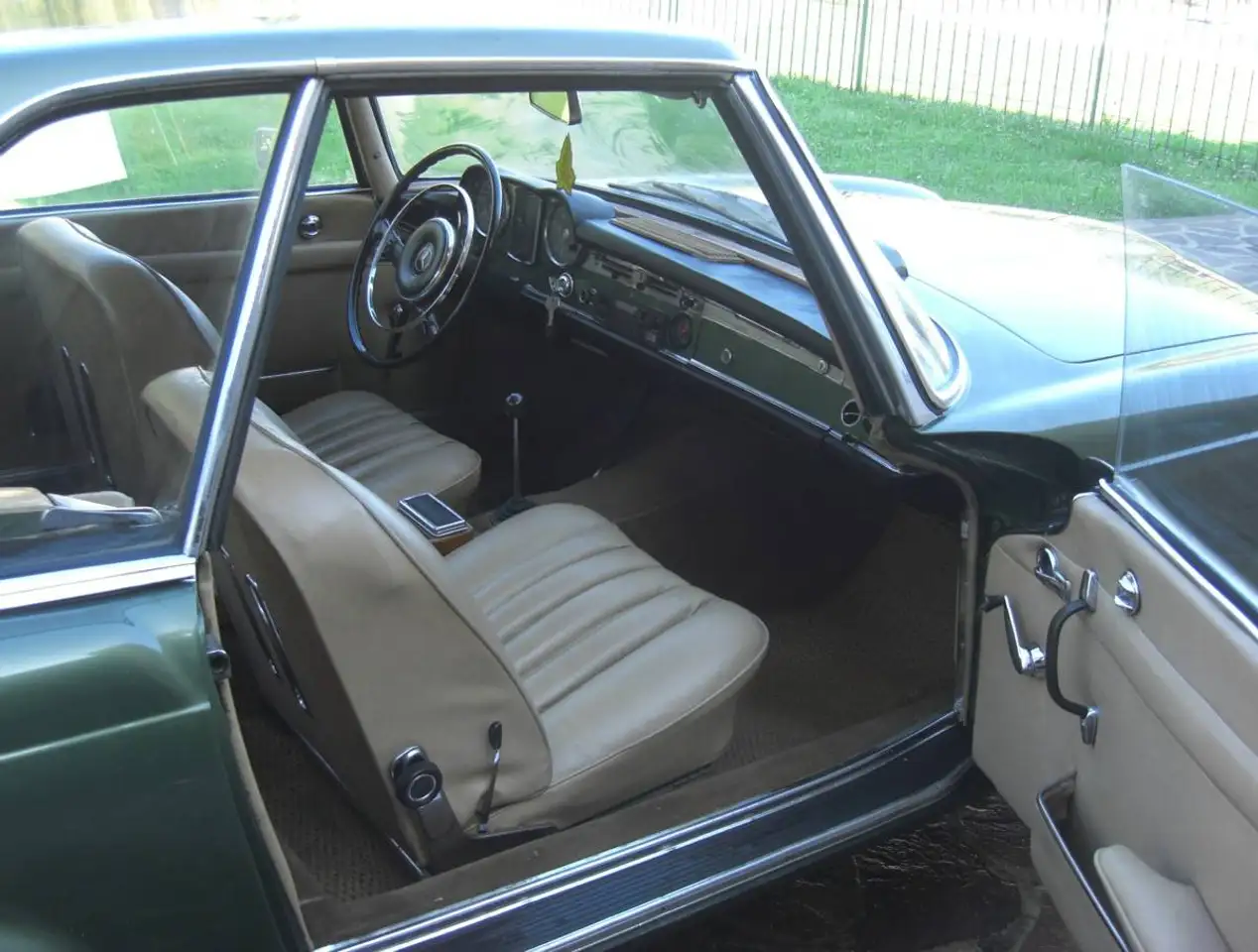 Mercedes-Benz 230 SL Pagoda W113, foto 6