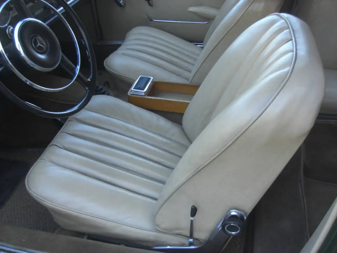 Mercedes-Benz 230 SL Pagoda W113, foto 5