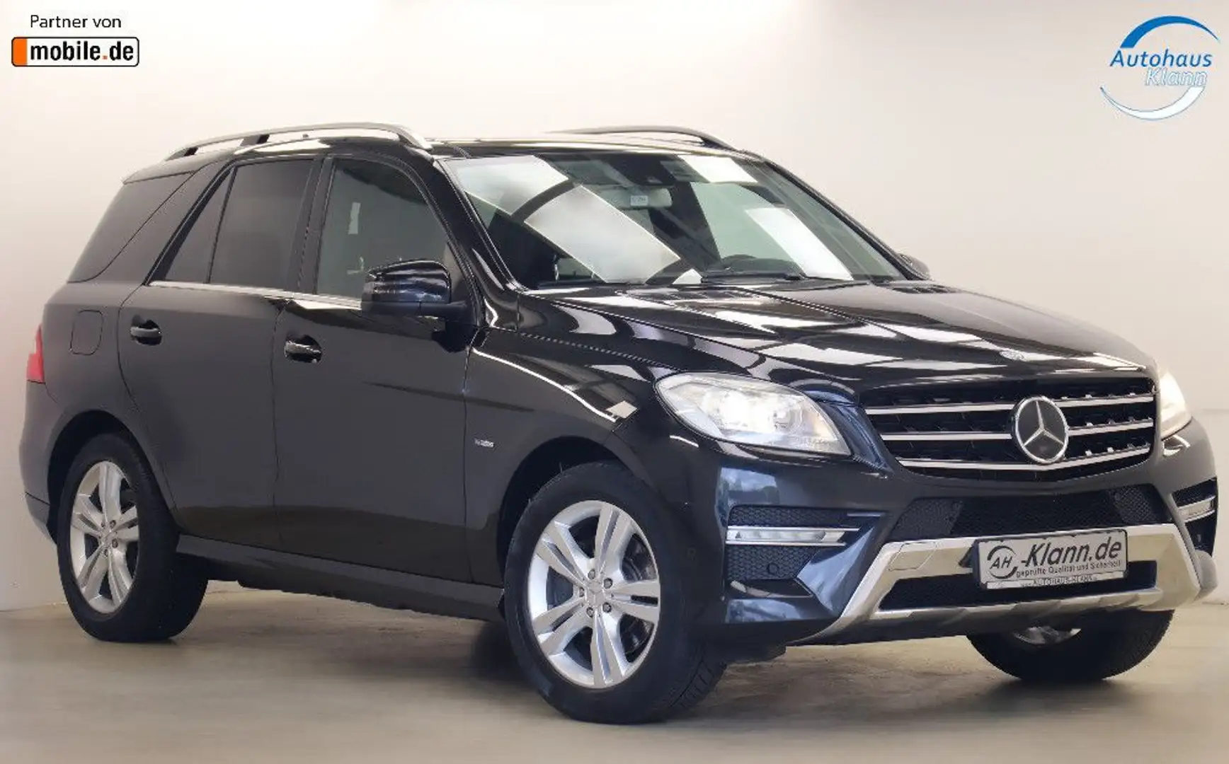 Mercedes-Benz ML 350 258PS BT 4M AMG ACC Pano Airmatic AHK Negro - 1