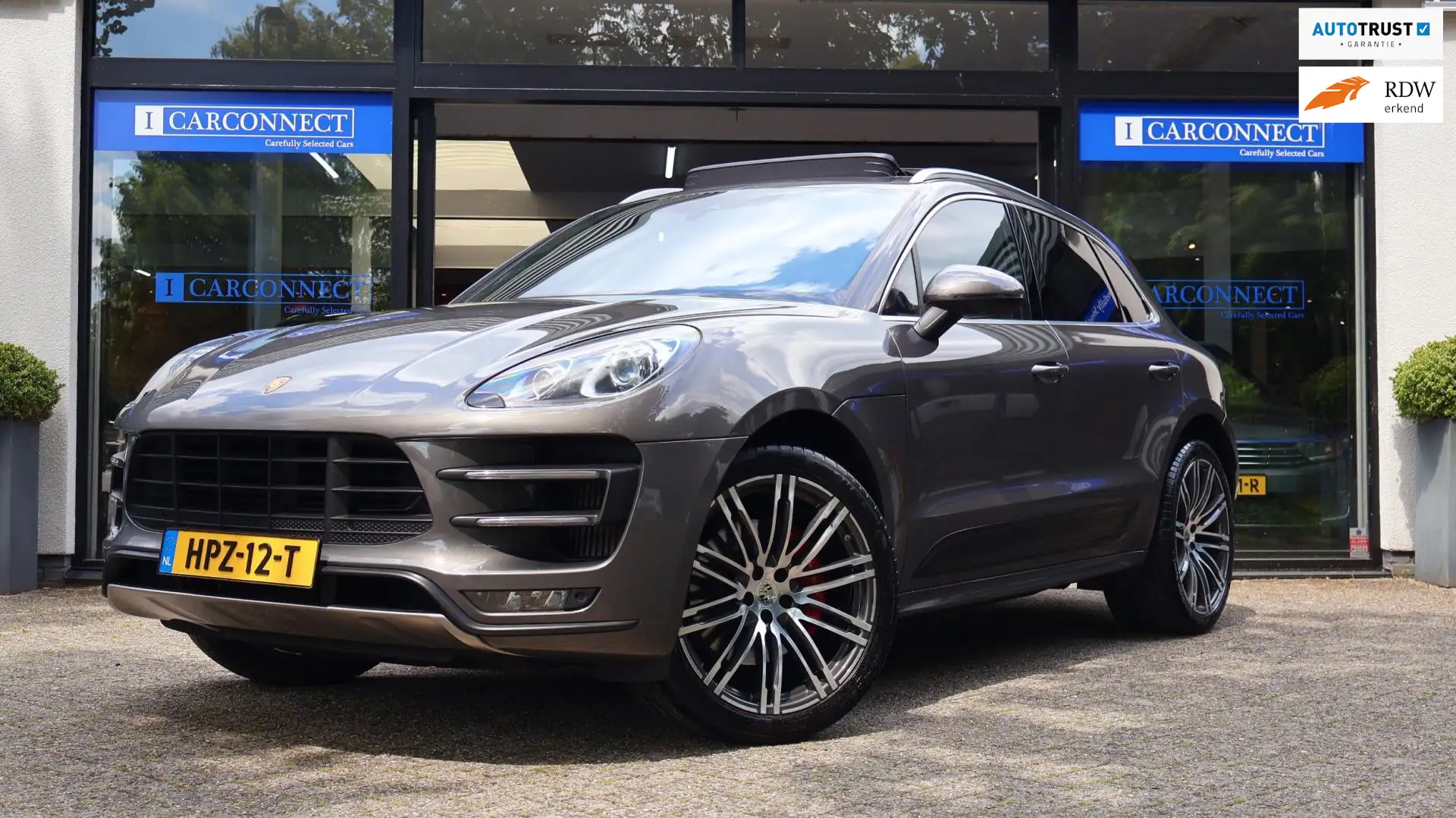 Porsche Macan 3.6 Turbo 400pk Chrono|Carbon|Pano|Full-options Grijs - 1