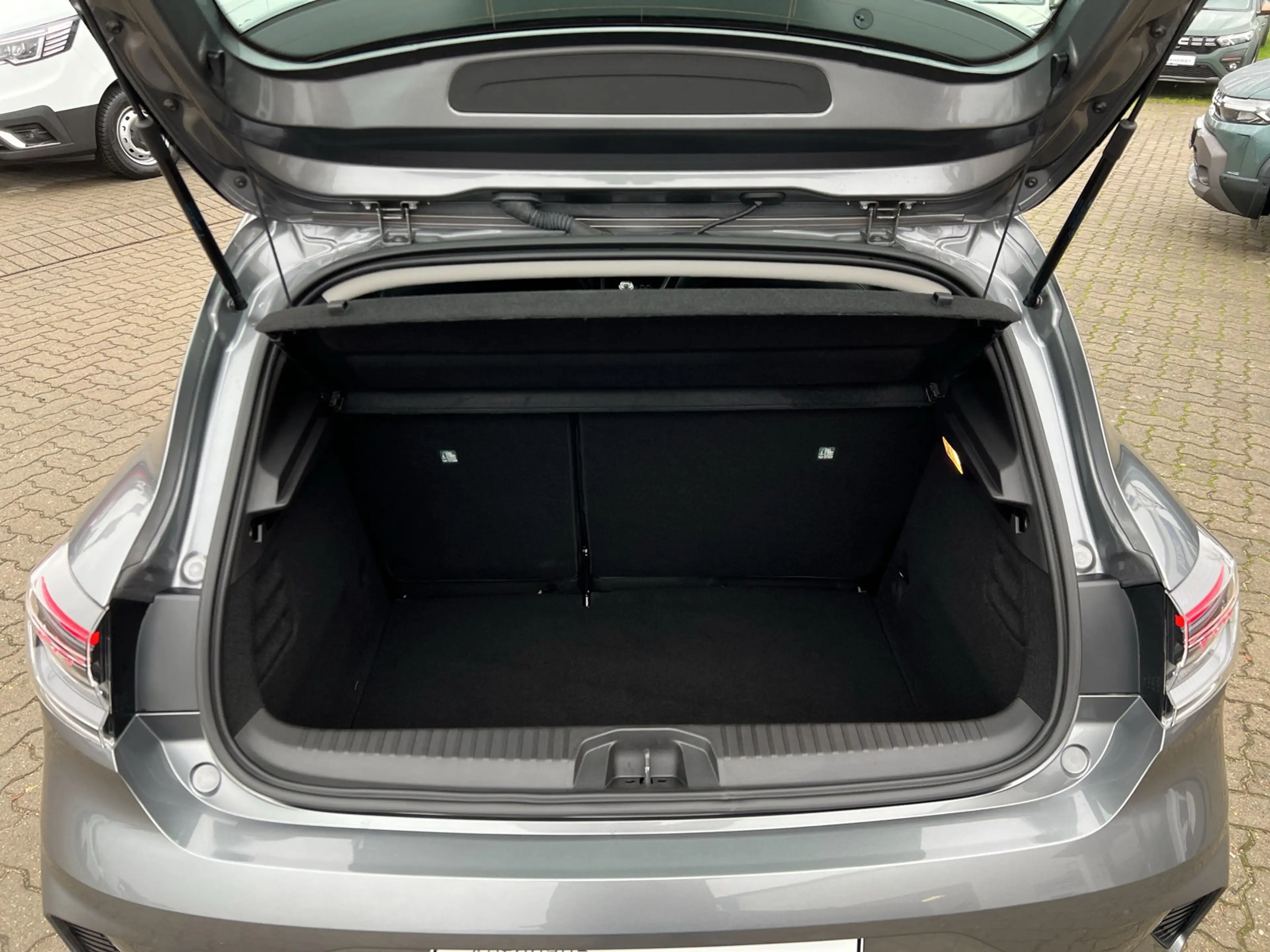 Renault Clio TCe 90 Evolution Winterpaket+PDC — photo 15