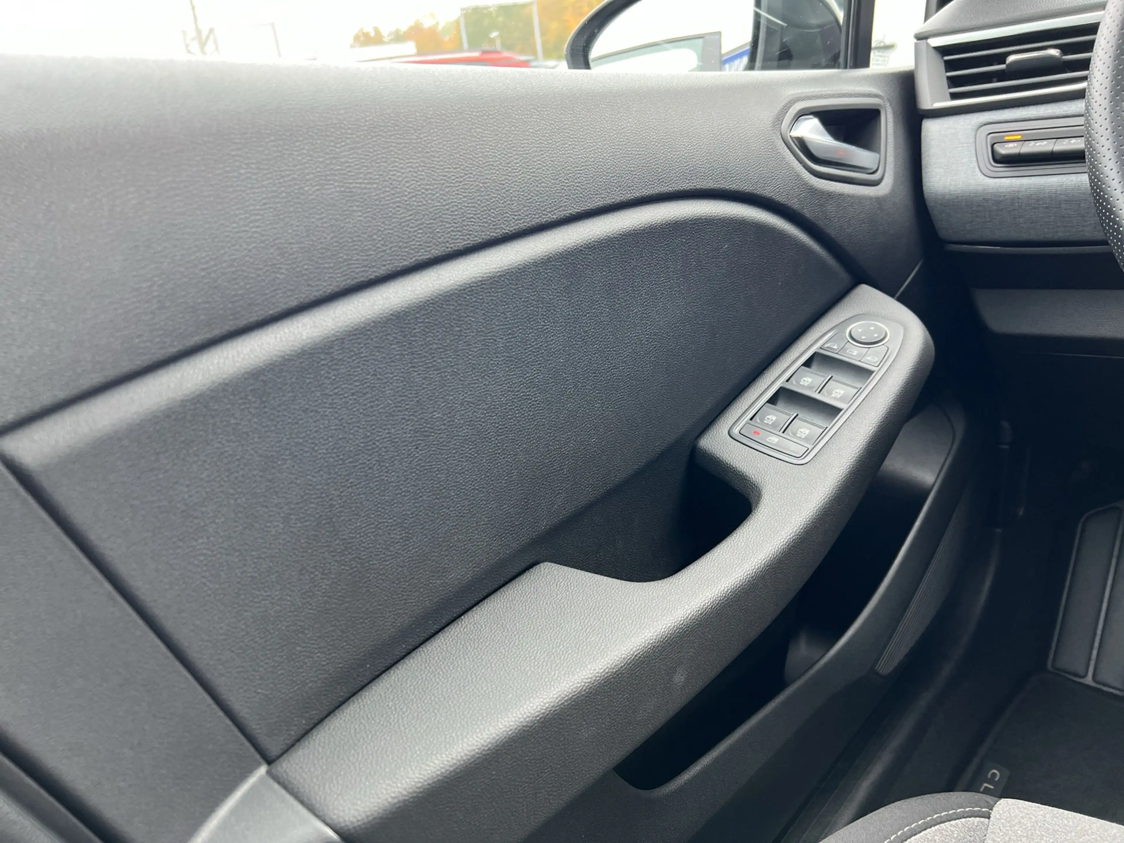 Renault Clio TCe 90 Evolution Winterpaket+PDC — photo 13