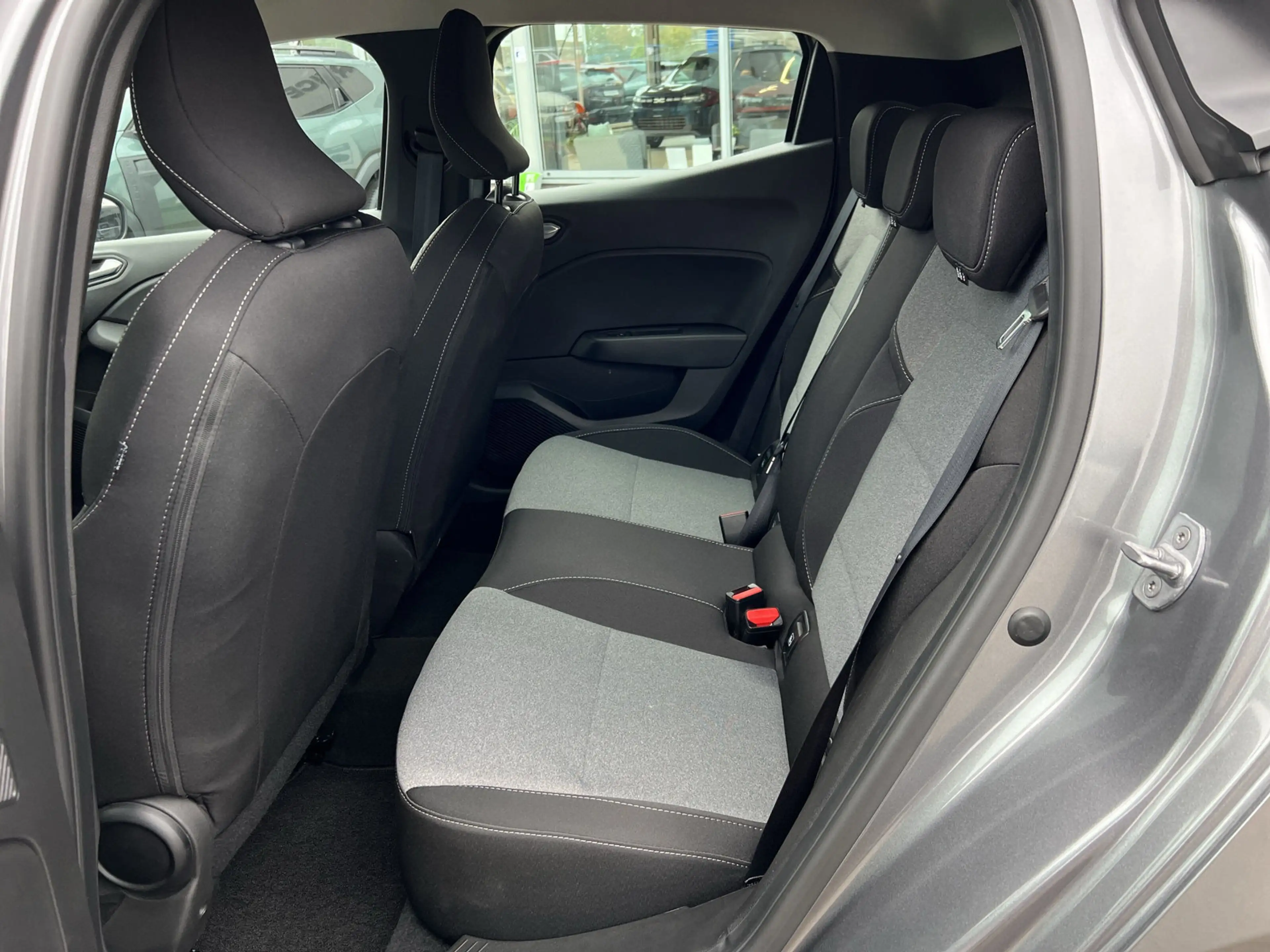 Renault Clio TCe 90 Evolution Winterpaket+PDC — photo 10