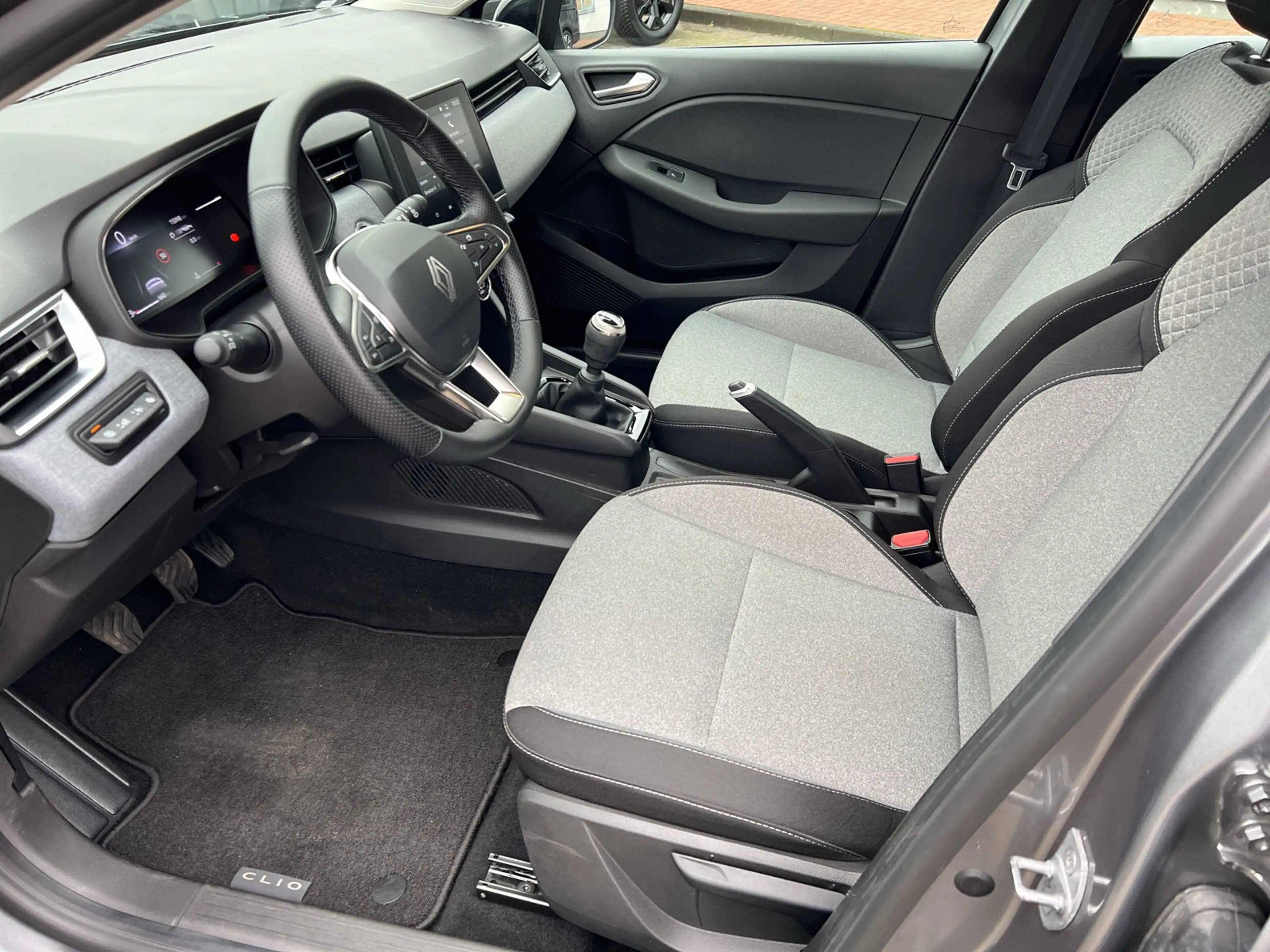 Renault Clio TCe 90 Evolution Winterpaket+PDC — photo 5