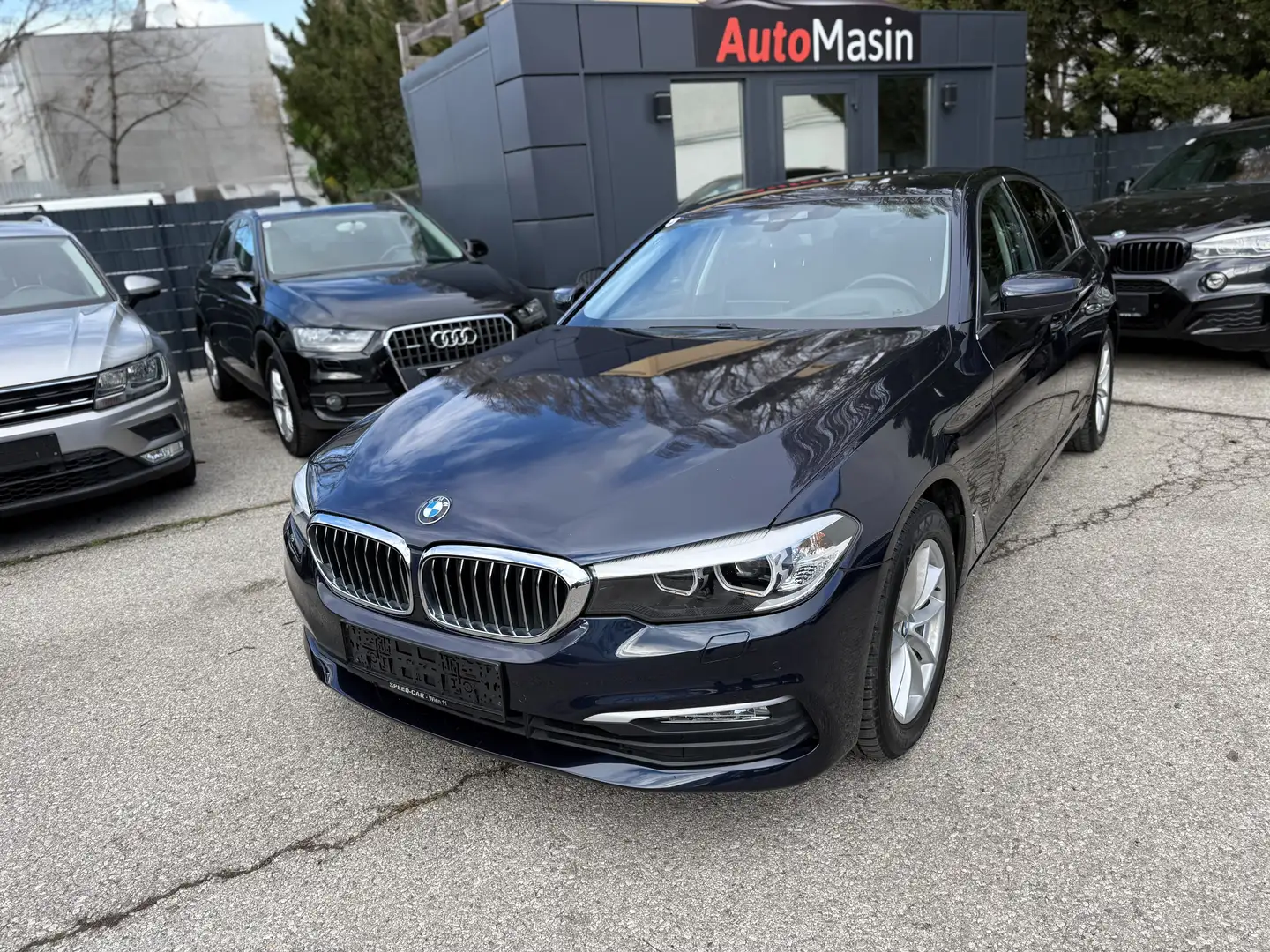 BMW 520 d xDrive Aut. Blau - 1