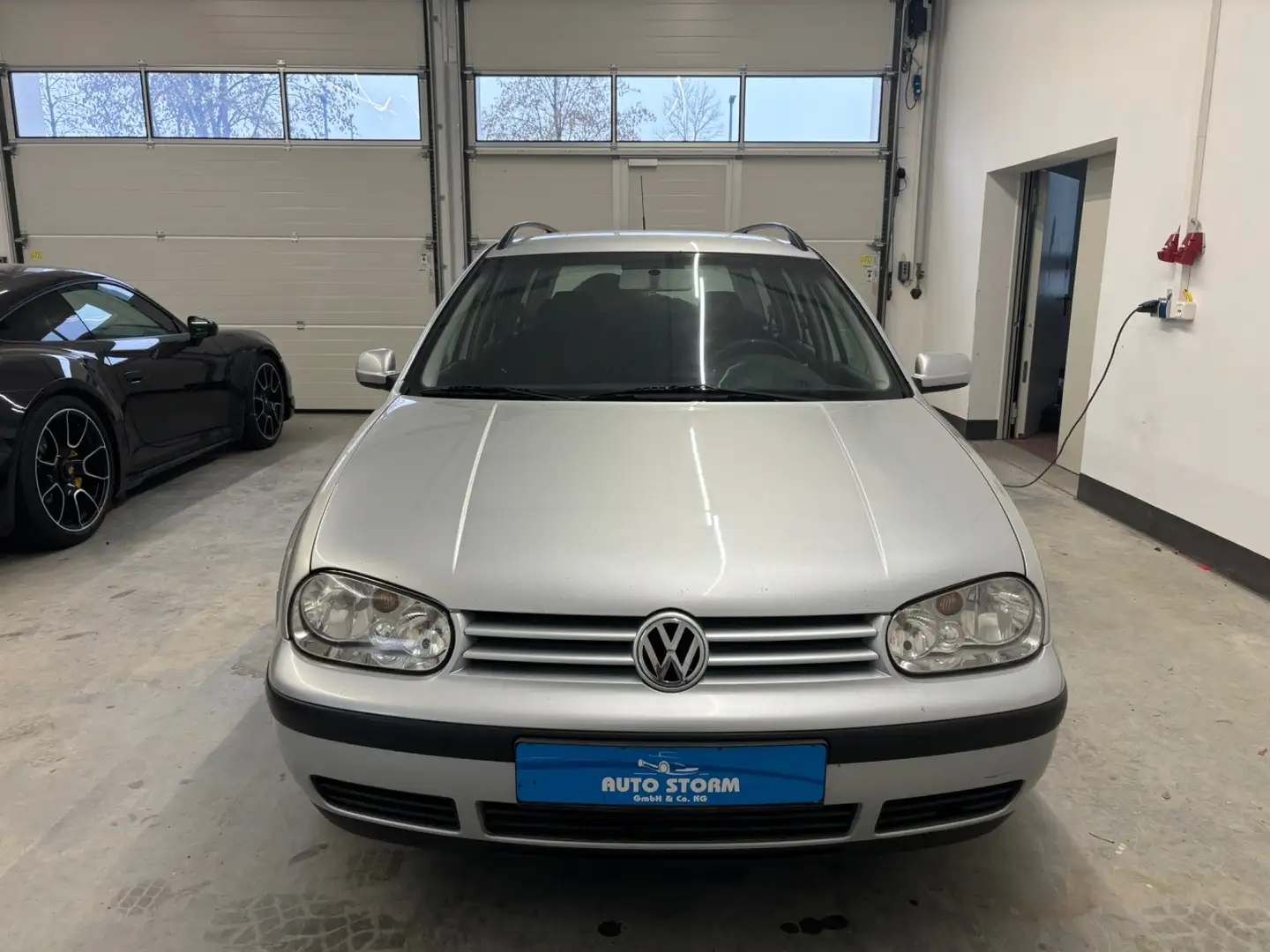 Volkswagen Golf 1.9 TDI*KlimaA*TÜV-07.25*AHK* Zilver - 2