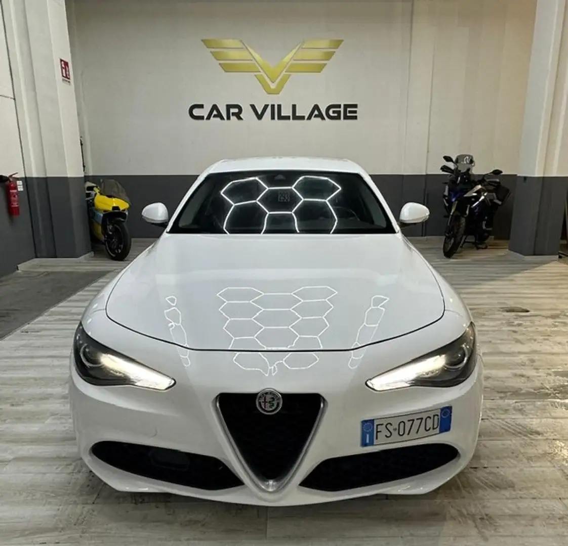 Alfa Romeo Giulia Giulia 2.2 Turbodiesel 180 CV Super bijela - 1