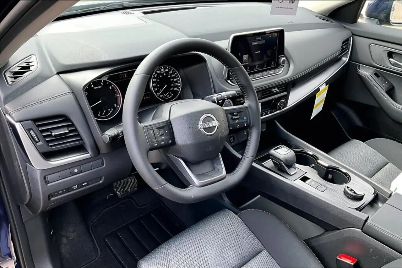 Nissan Rogue снимка Nissan Rogue