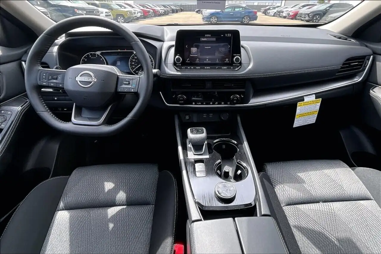 Nissan Rogue снимка Nissan Rogue