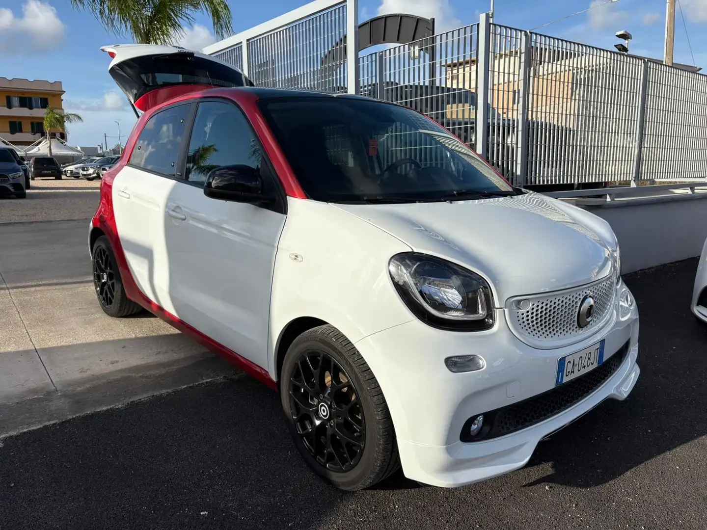 smart forFour 0.9 t Brabus Style 90cv twinamic Bianco - 1