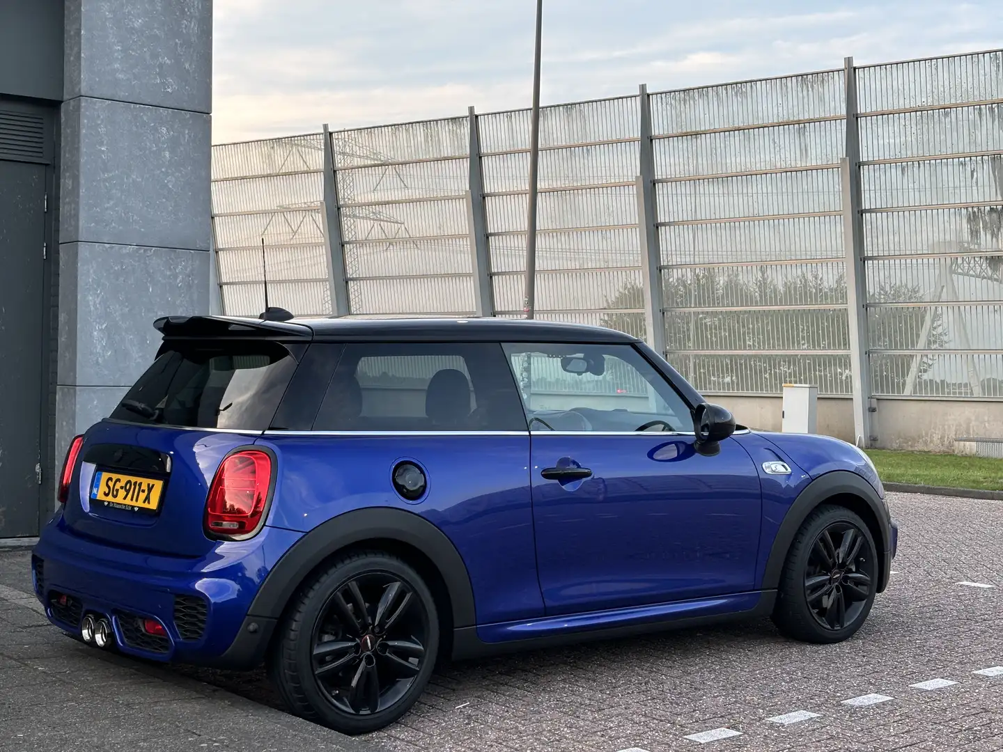 MINI Cooper S JCW Aut. met Garantie Blauw - 2