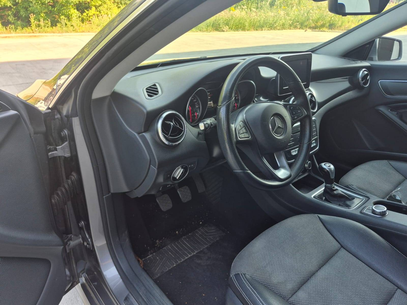 Mercedes-Benz CLA 180 CLA 180 d — photo 10