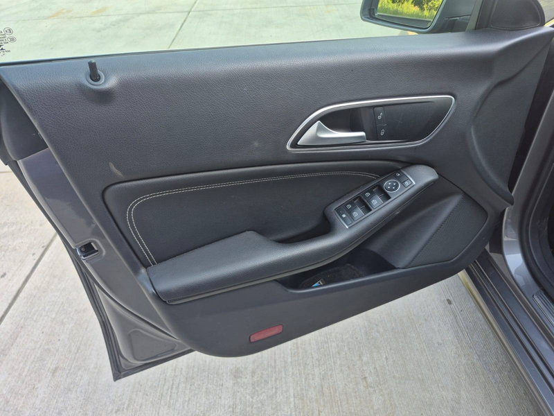 Mercedes-Benz CLA 180 CLA 180 d — photo 13