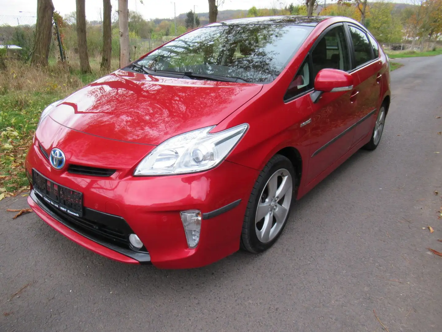 Toyota Prius 1.8 Life Hybrid 2.Hd/Kamera/HeadUp/Navi... Rojo - 1