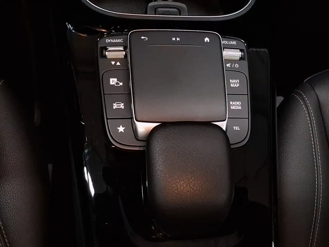 Mercedes-Benz A-Class 1.Hand,Navi,LED,Panorama,MBUX,Kamera,AHK, миниатюра 21