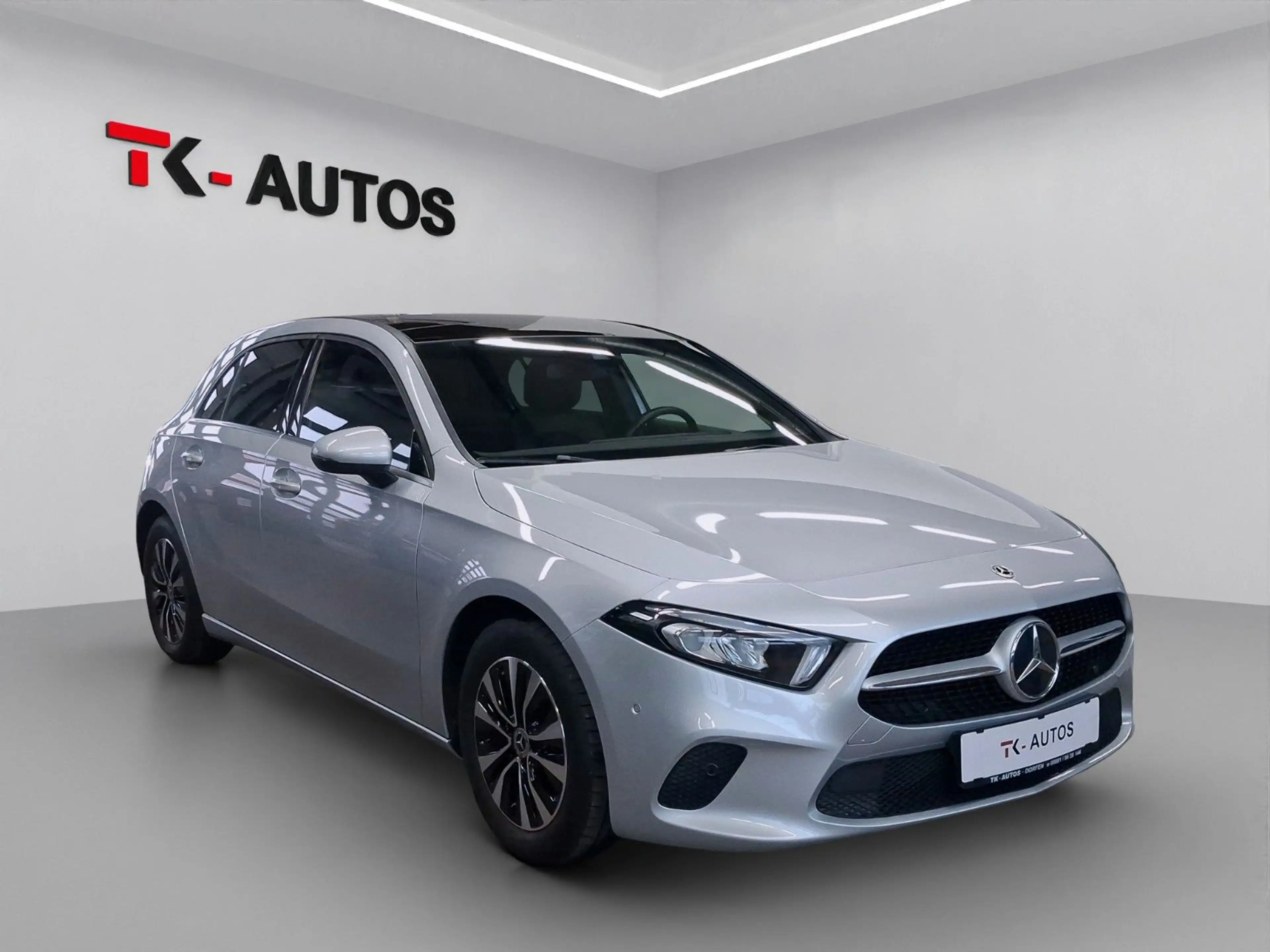 Mercedes-Benz A 200 1.Hand,Navi,LED,Panorama,MBUX,Kamera,AHK — photo 3