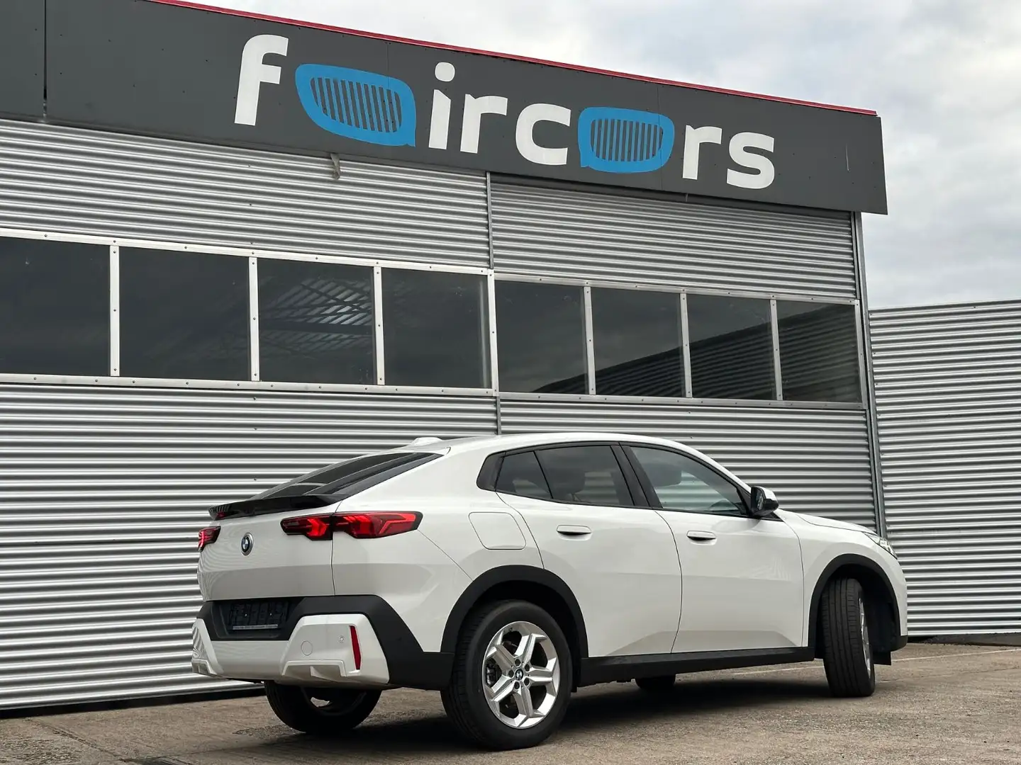 BMW X2 *GLOWNIERE*HUD*360cam*AUGMENTED-REALITY* Blanc - 2