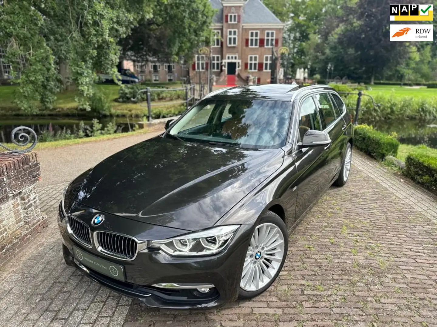 BMW 330 3-serie Touring 330i High Executive | Luxury | Pan Brązowy - 1
