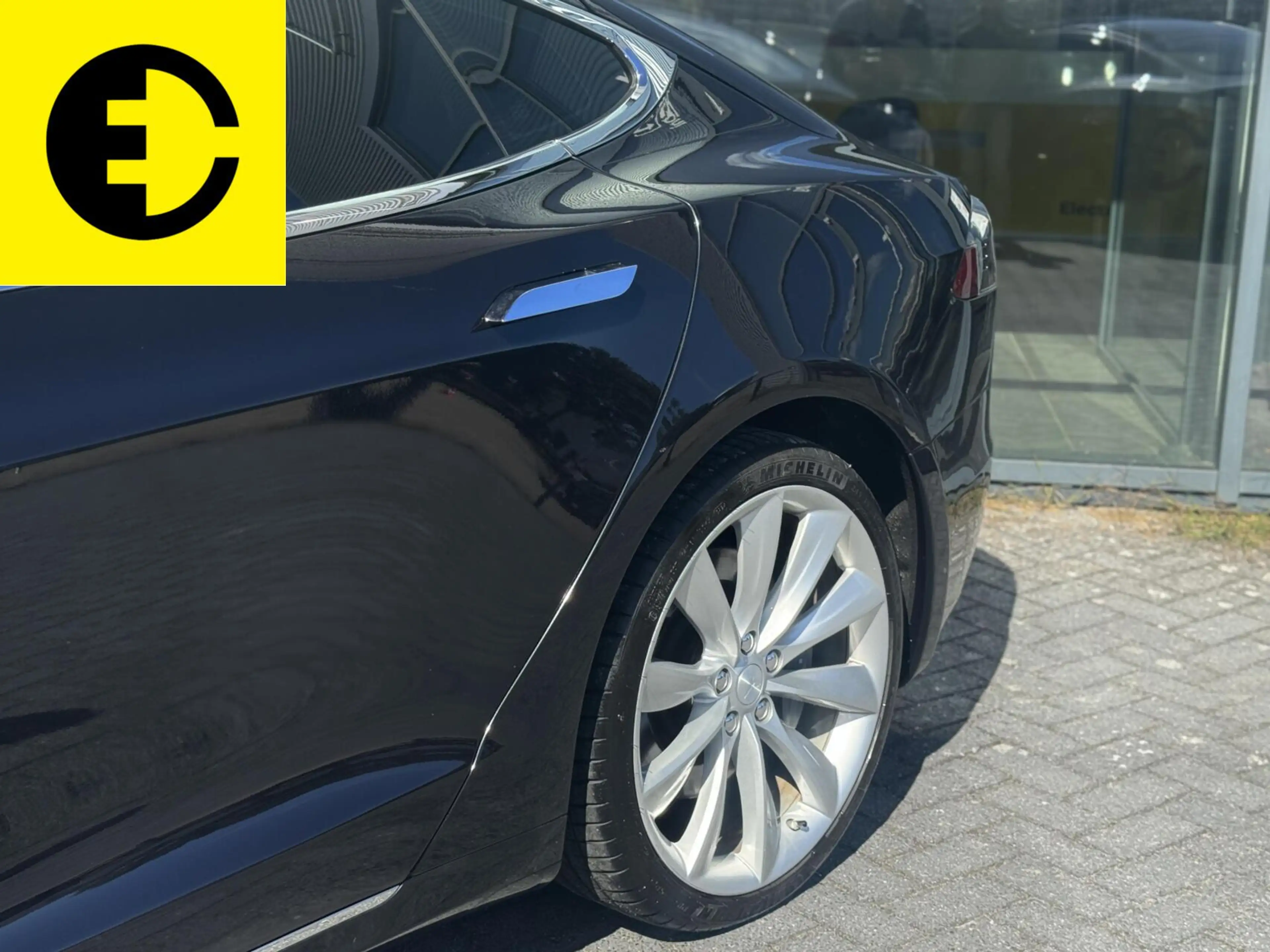 Tesla Model S 75D Base | LMV | Pano | Stoelverwarming — photo 4