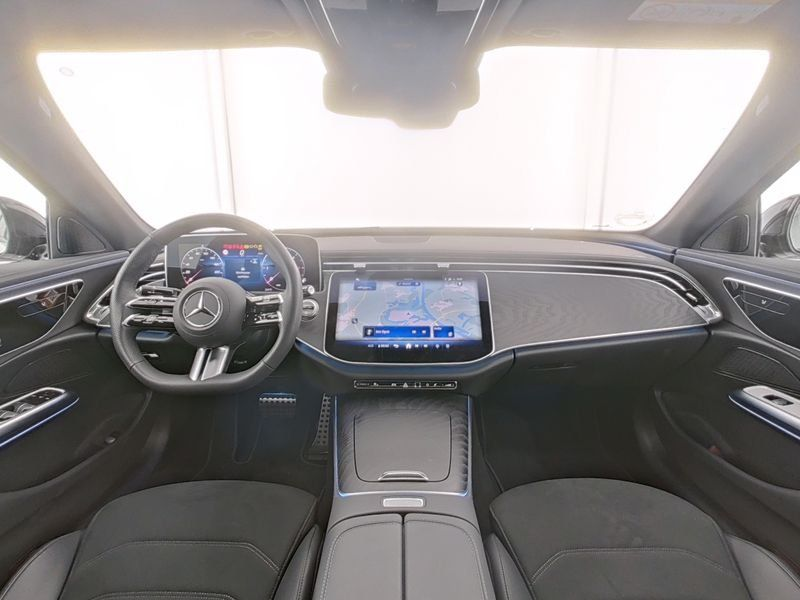 Mercedes-Benz E 220 d AMG Line Advanced/PANO/NIGHT/KAMERA/19" — photo 7