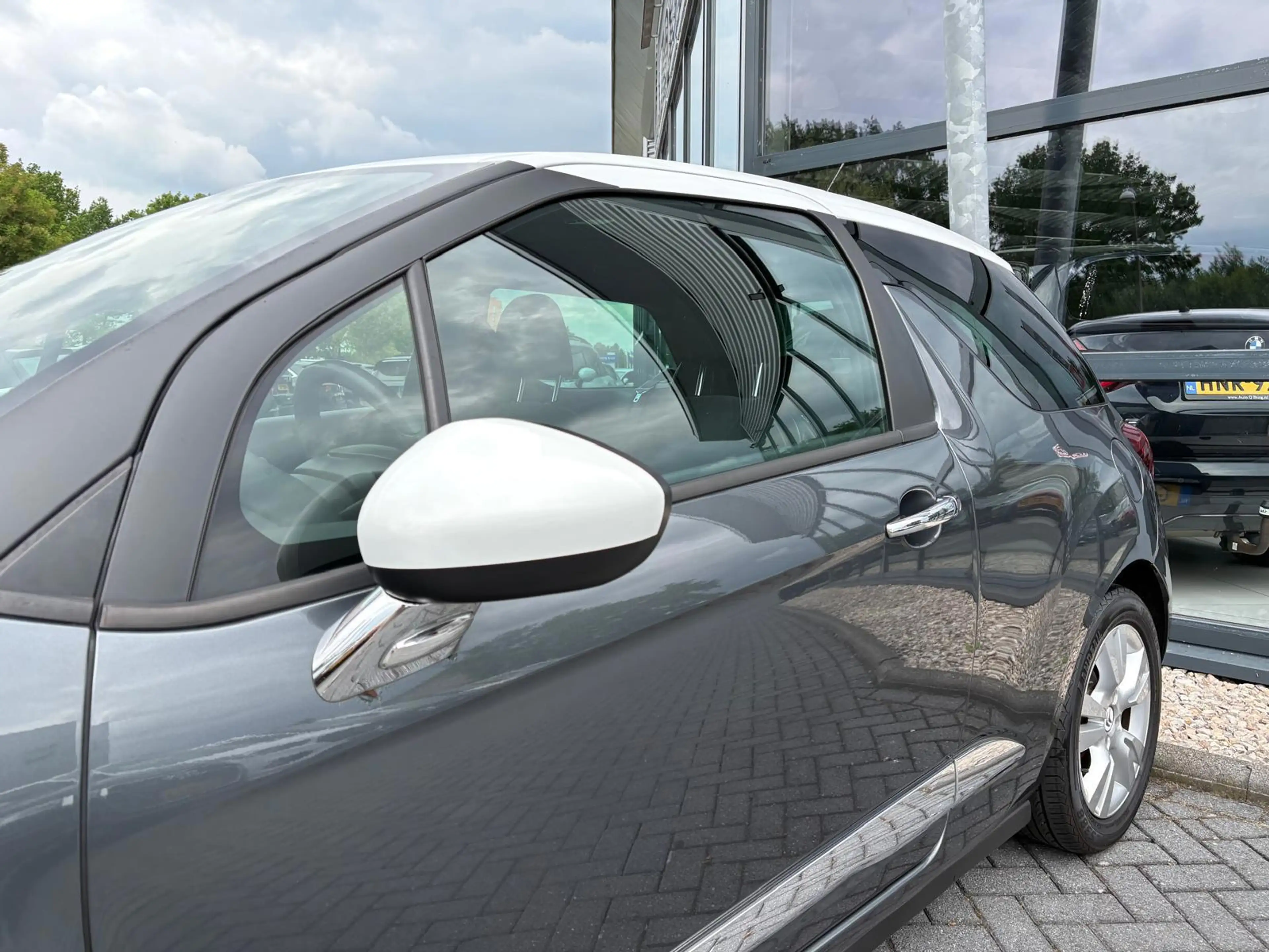 Citroen DS3 1.2 PureTech So Chic | PDC | Navi | Airco | Cruise — photo 3