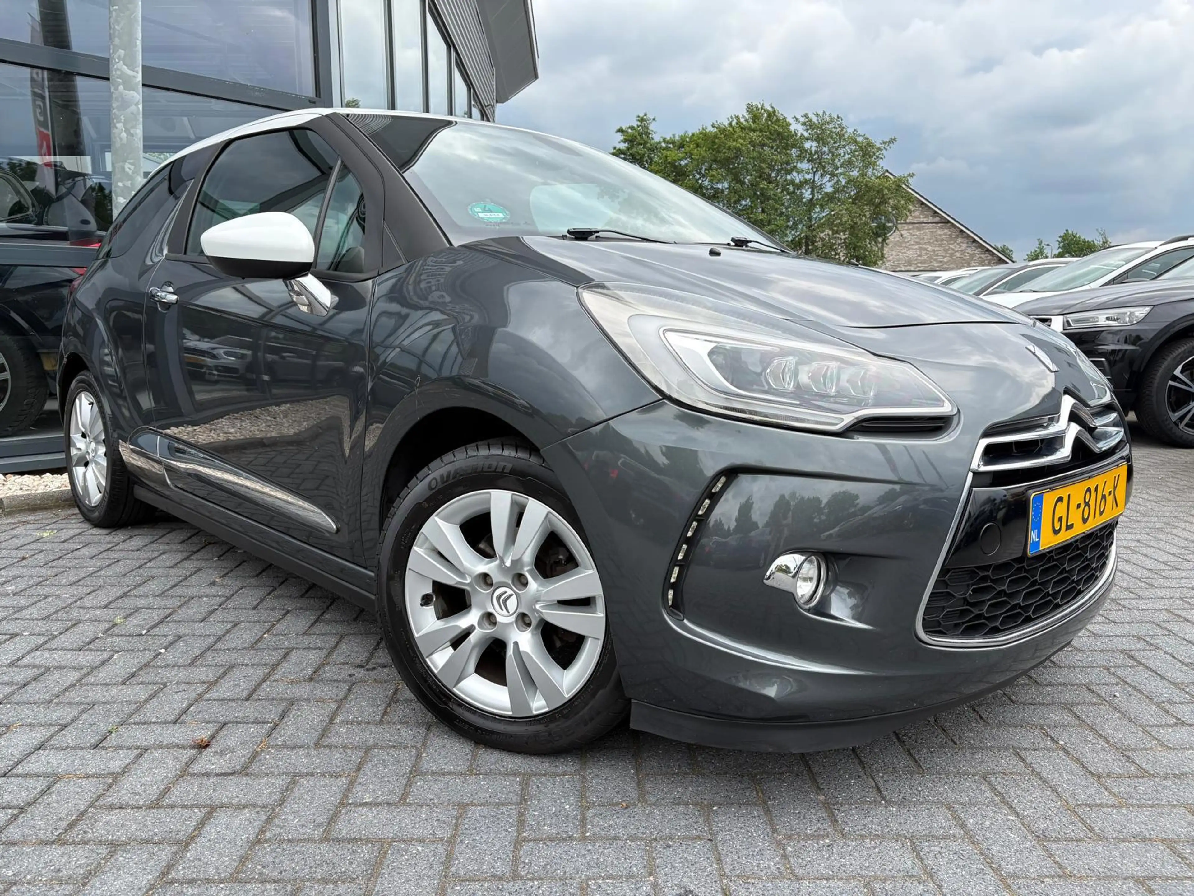 Citroen DS3 1.2 PureTech So Chic | PDC | Navi | Airco | Cruise — photo 9
