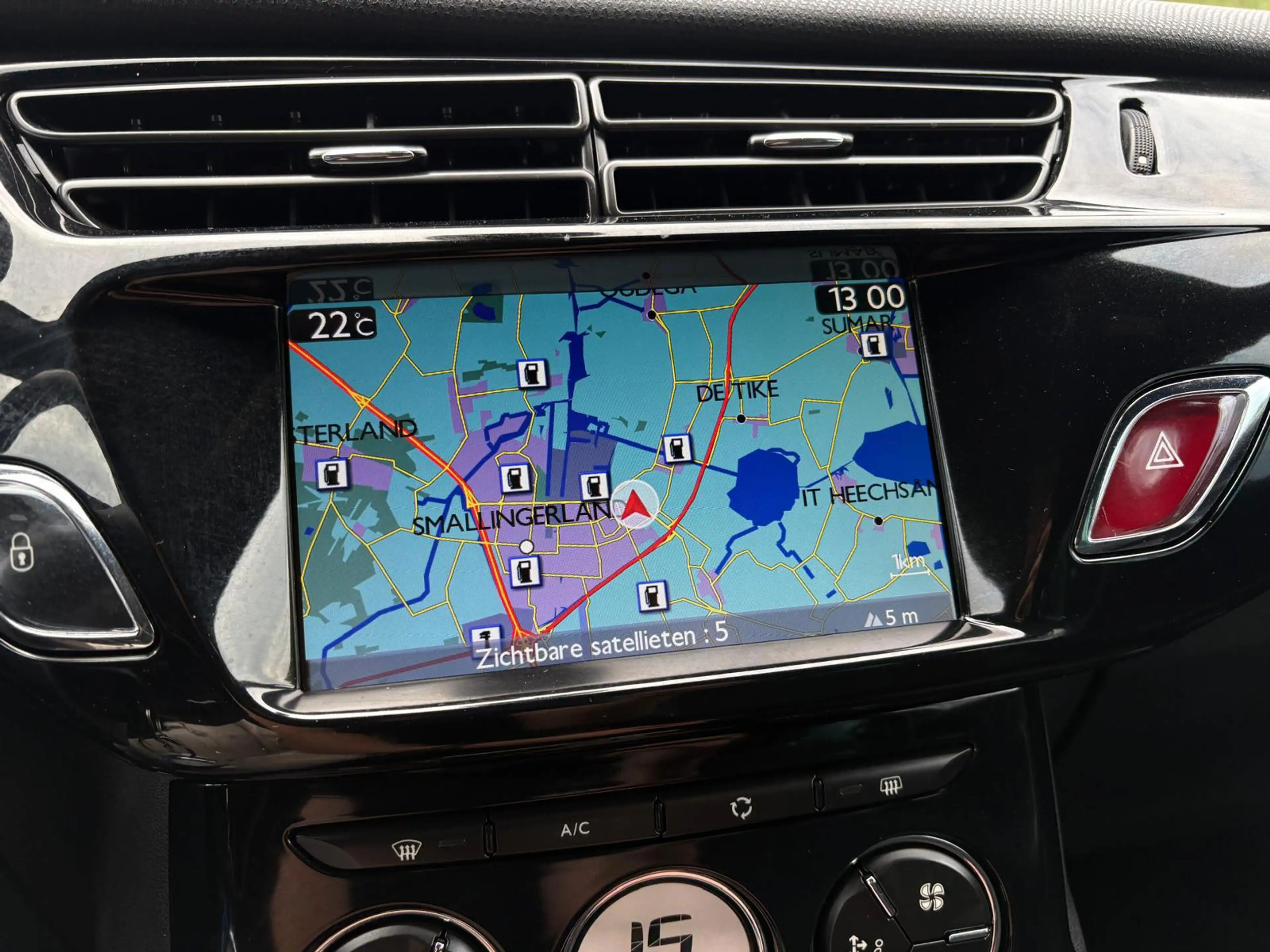 Citroen DS3 1.2 PureTech So Chic | PDC | Navi | Airco | Cruise — photo 23
