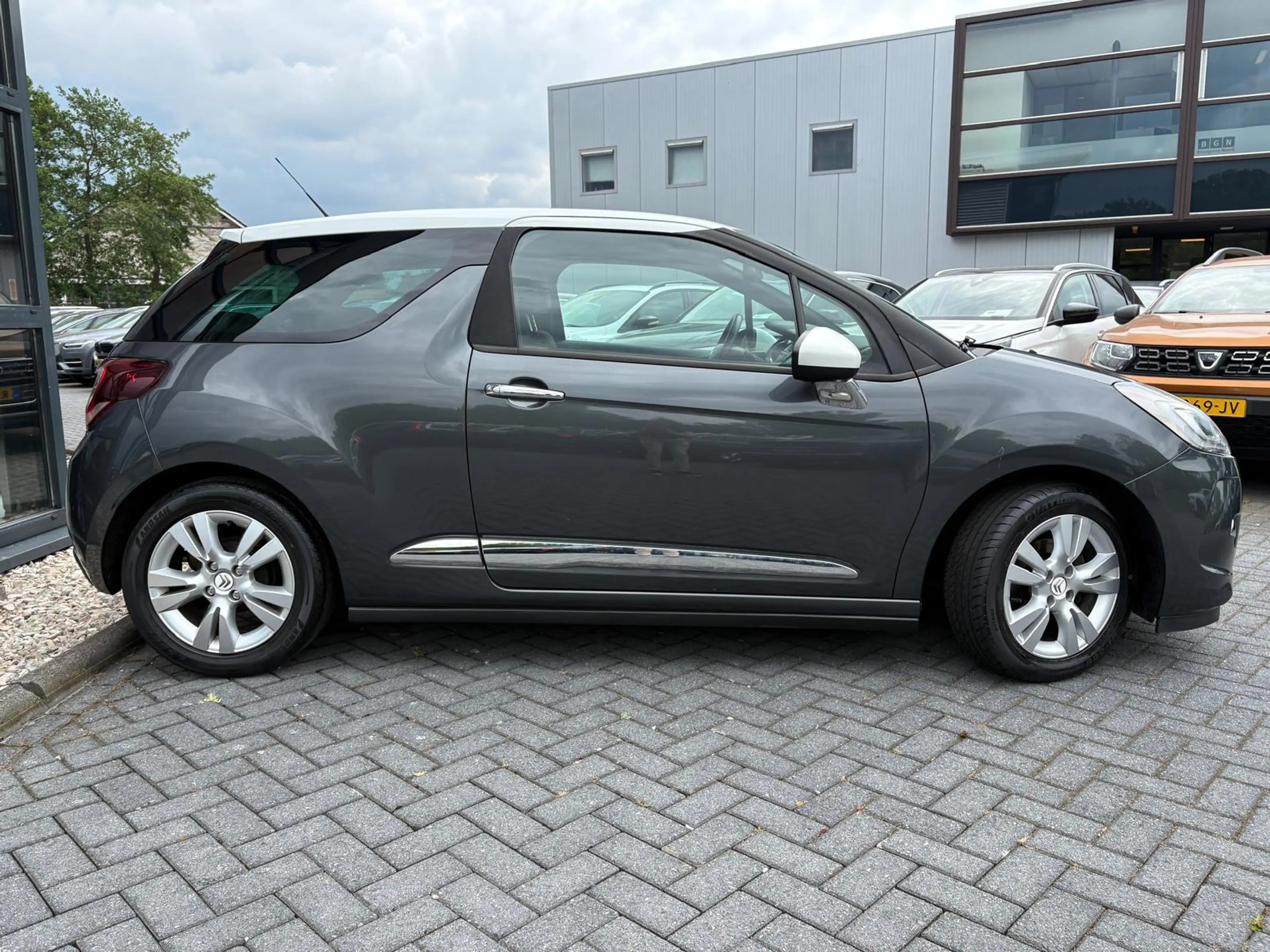 Citroen DS3 1.2 PureTech So Chic | PDC | Navi | Airco | Cruise — photo 8