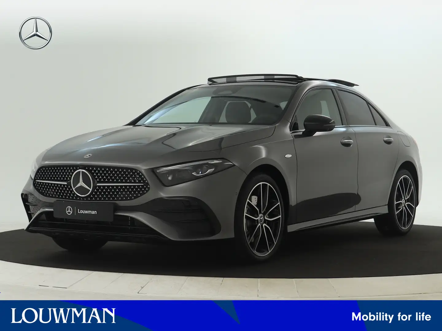 Mercedes-Benz A 250 e Business Solution AMG | Trekhaak | Nightpakket | Šedá - 1