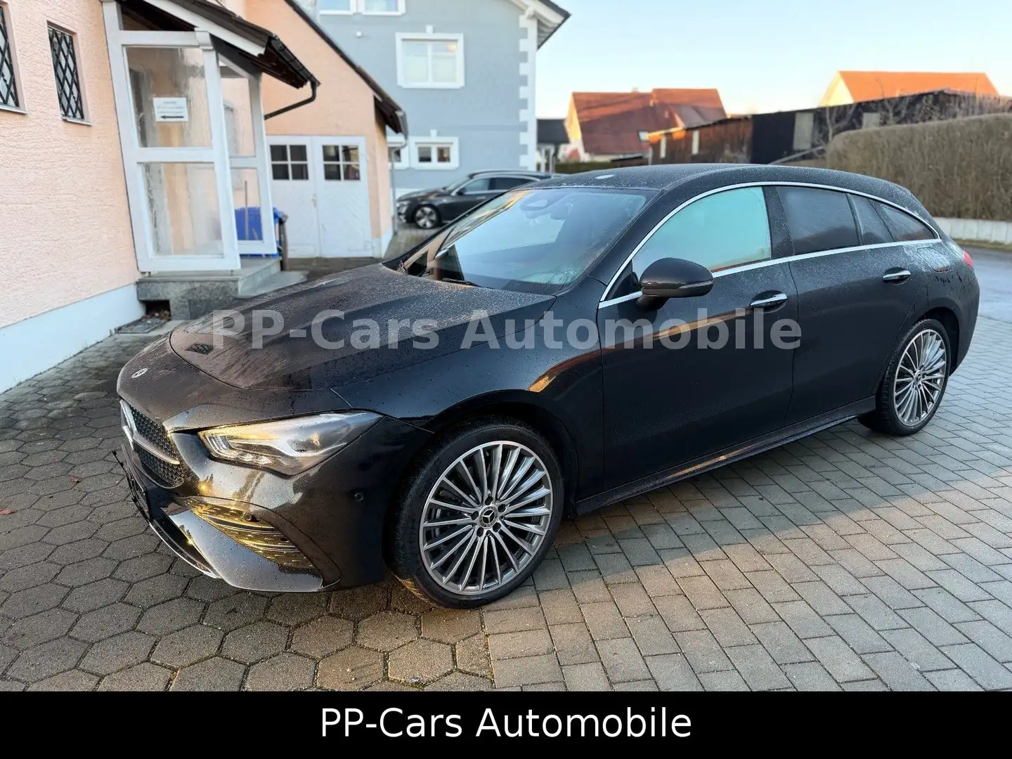 Mercedes-Benz CLA 250 CLA 250 e SB AMG Advanced PLUS*LEDER RED*KeyGo* Schwarz - 1