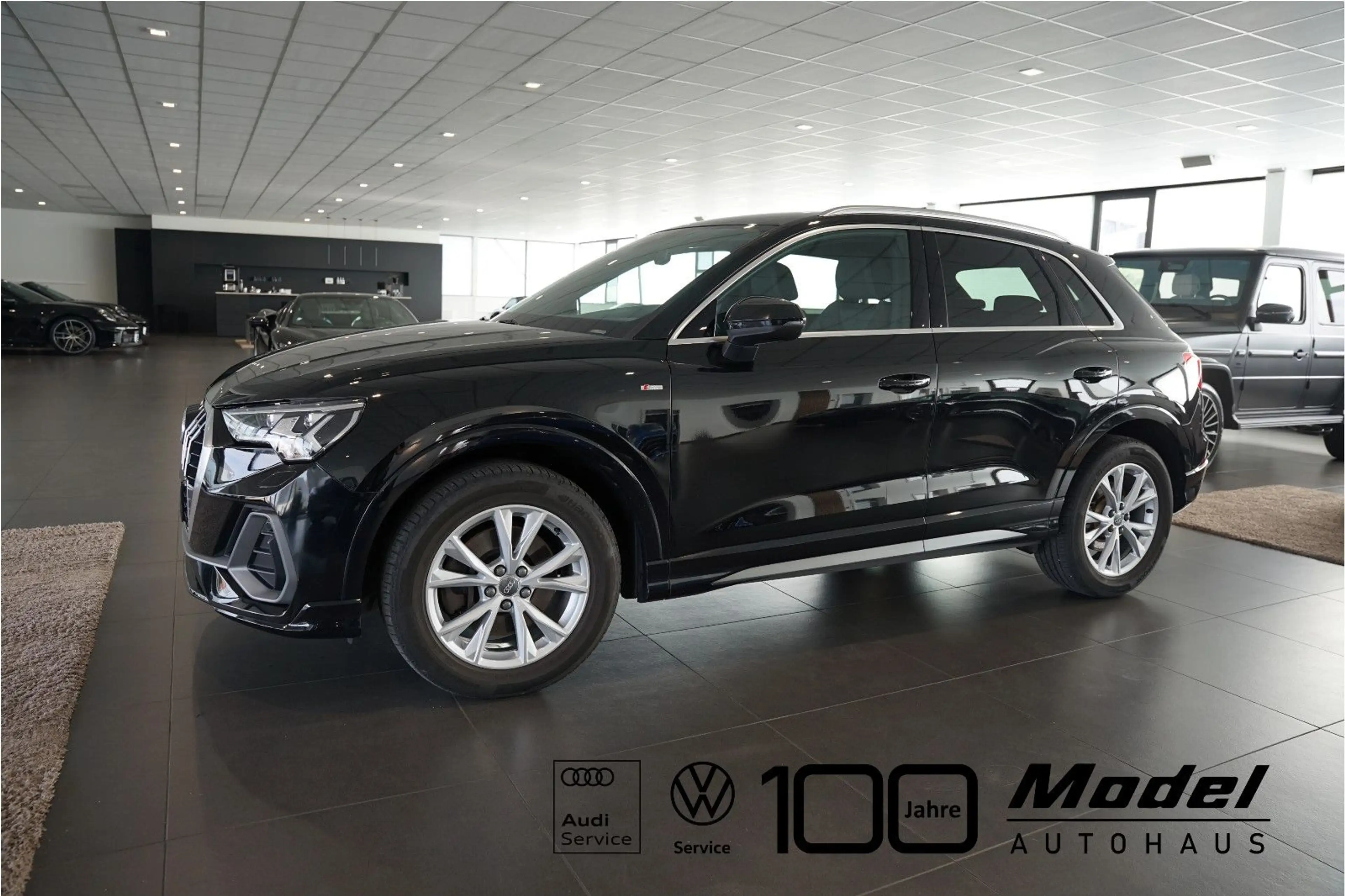 Audi Q3 40 TFSI quattro S line | MMI Navi | Matrix