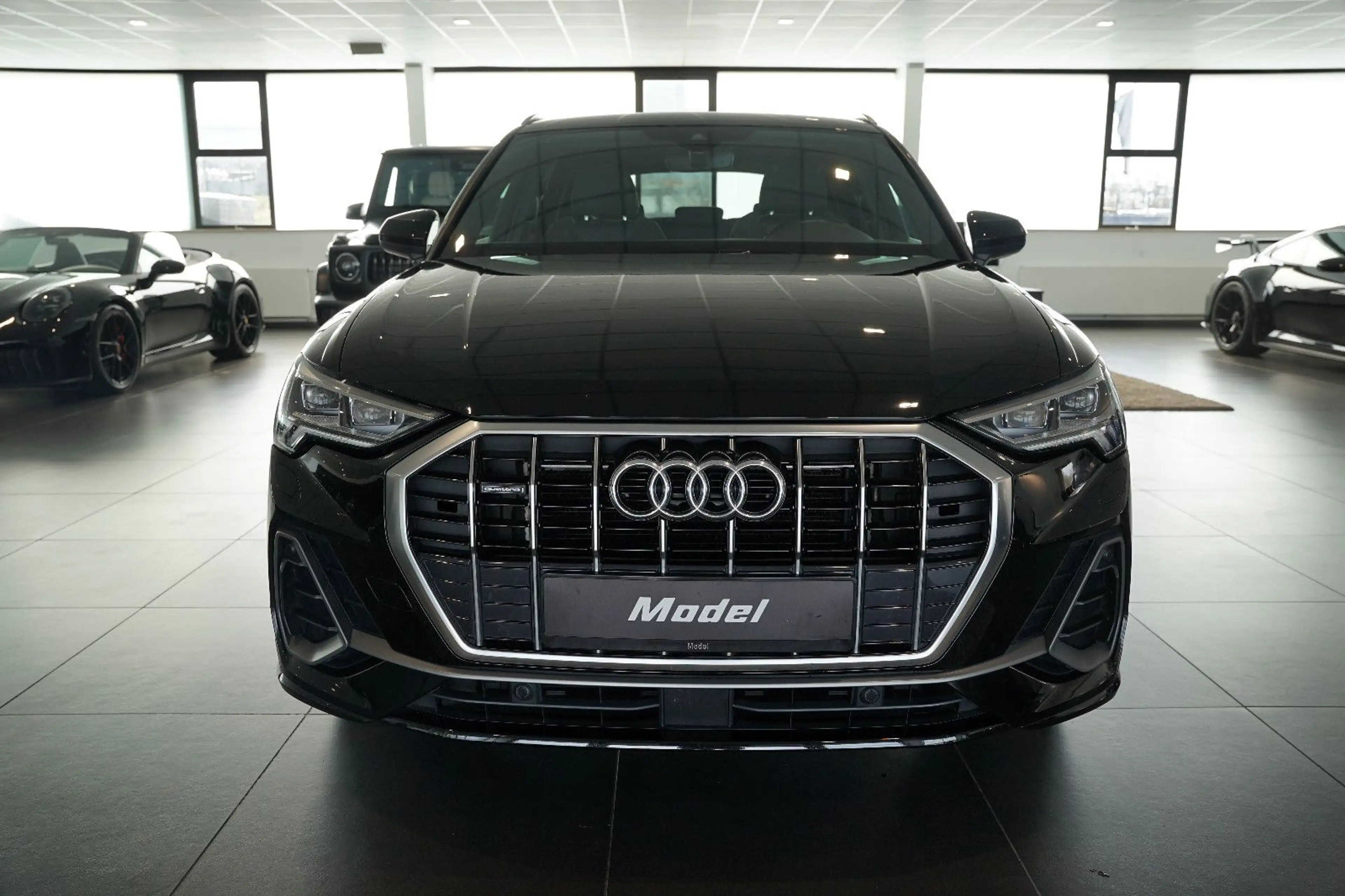 Audi Q3 40 TFSI quattro S line | MMI Navi | Matrix — photo 3