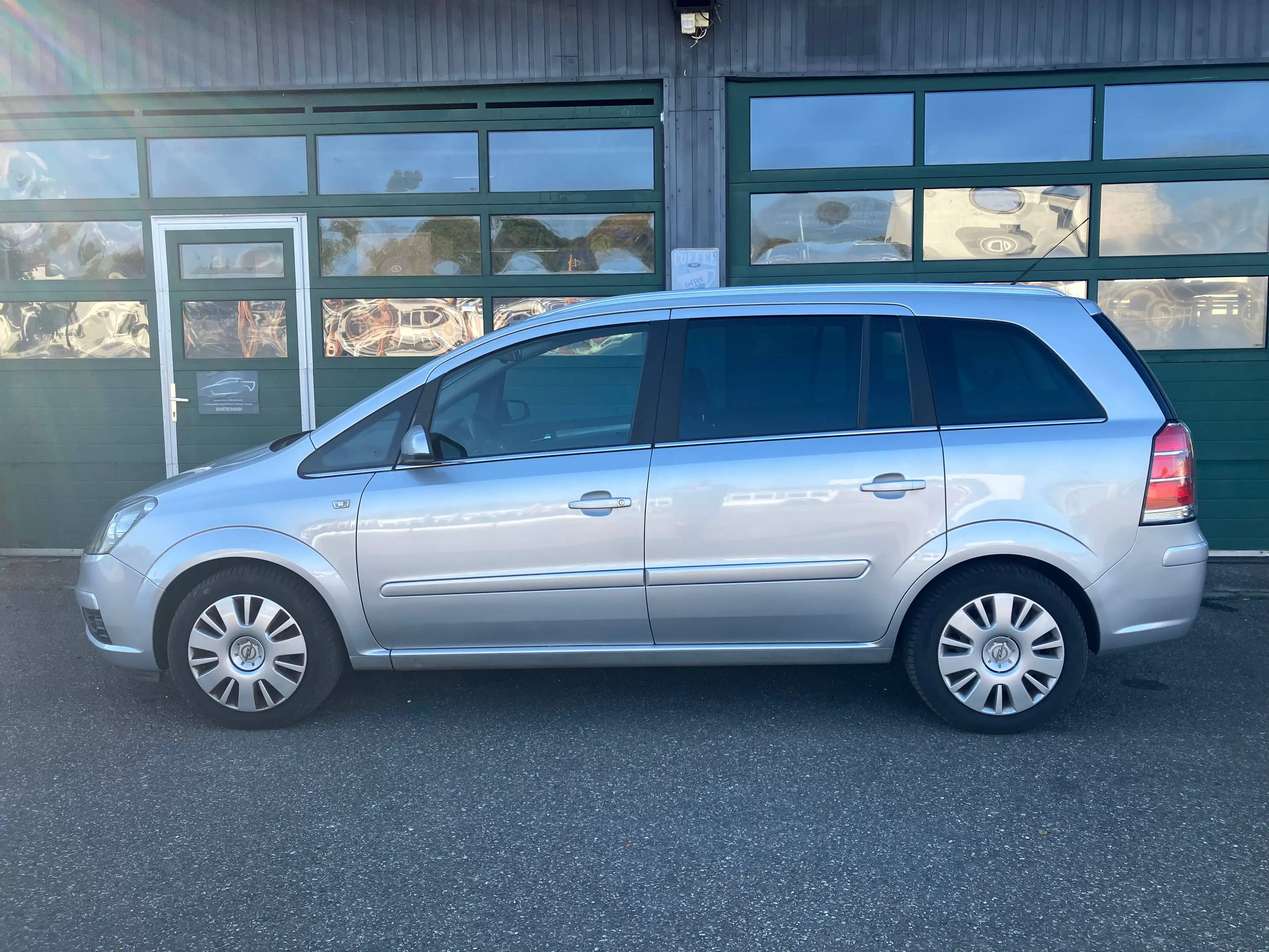 Opel Zafira 1.6 Edition Klima 7-Sitzer AHK Zahnriemen Neu — photo 4