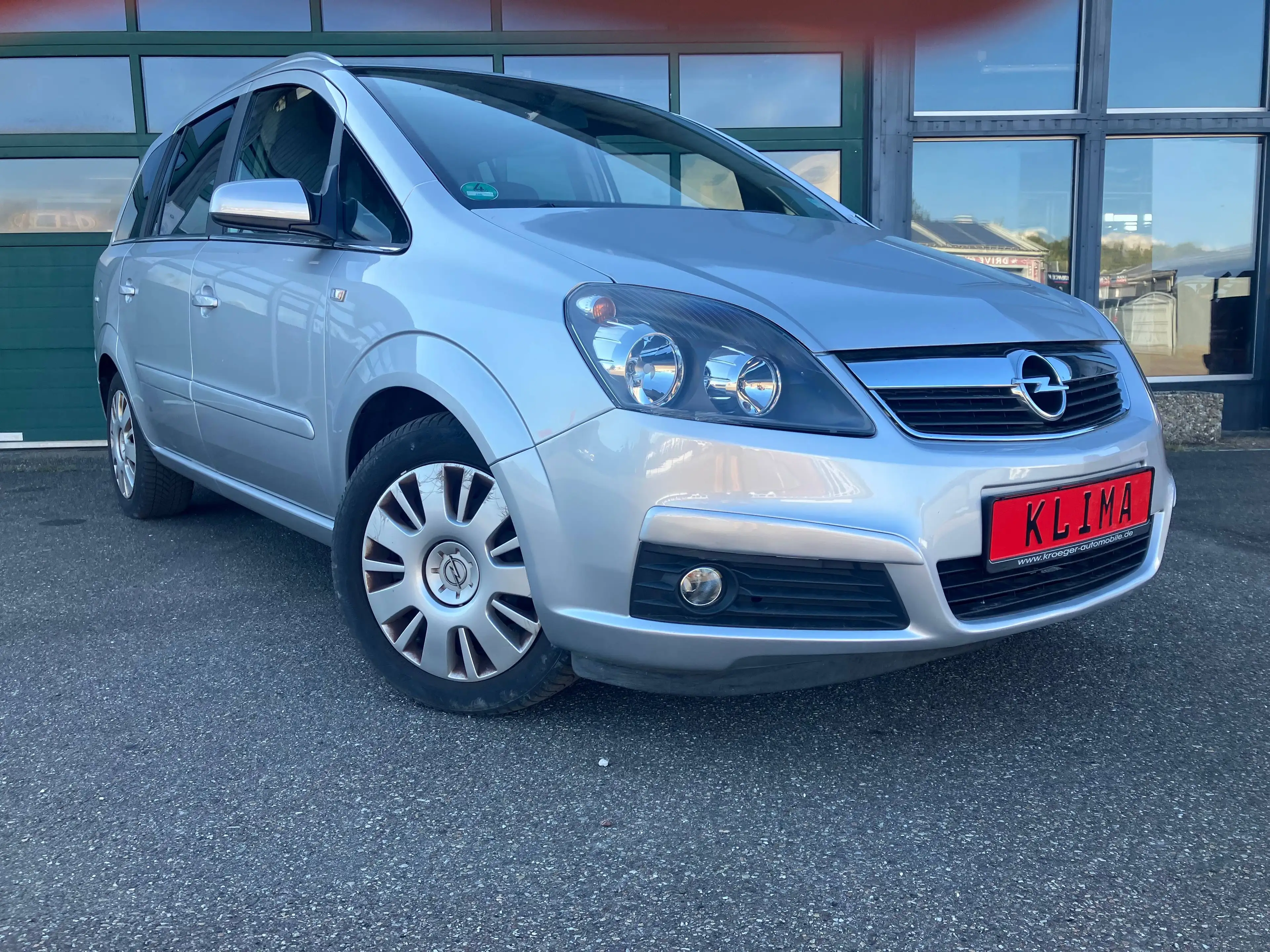 Opel Zafira 1.6 Edition Klima 7-Sitzer AHK Zahnriemen Neu