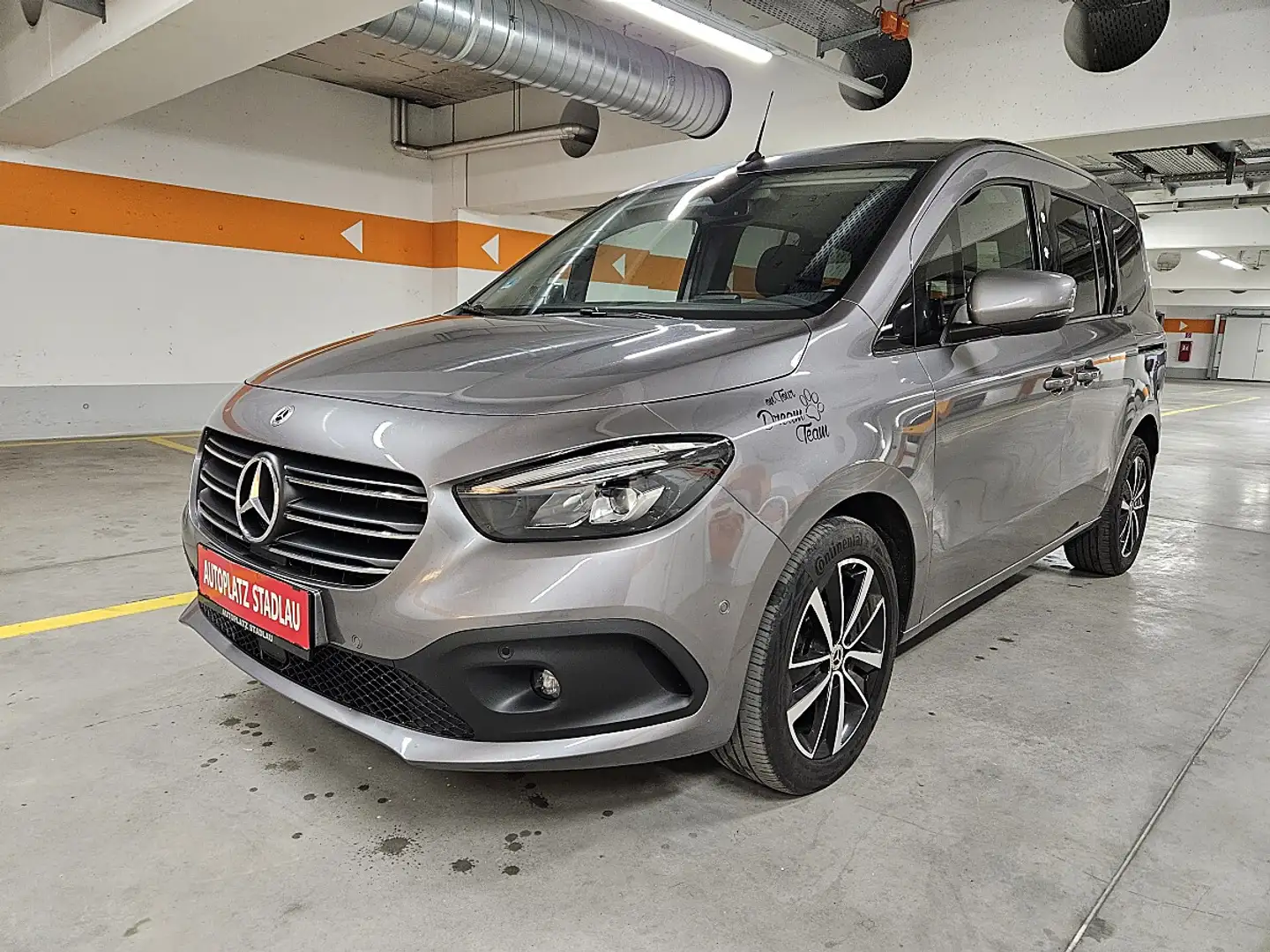 Mercedes-Benz T-Klasse T Klasse Standard 180d Progressive Aut. Grau - 1