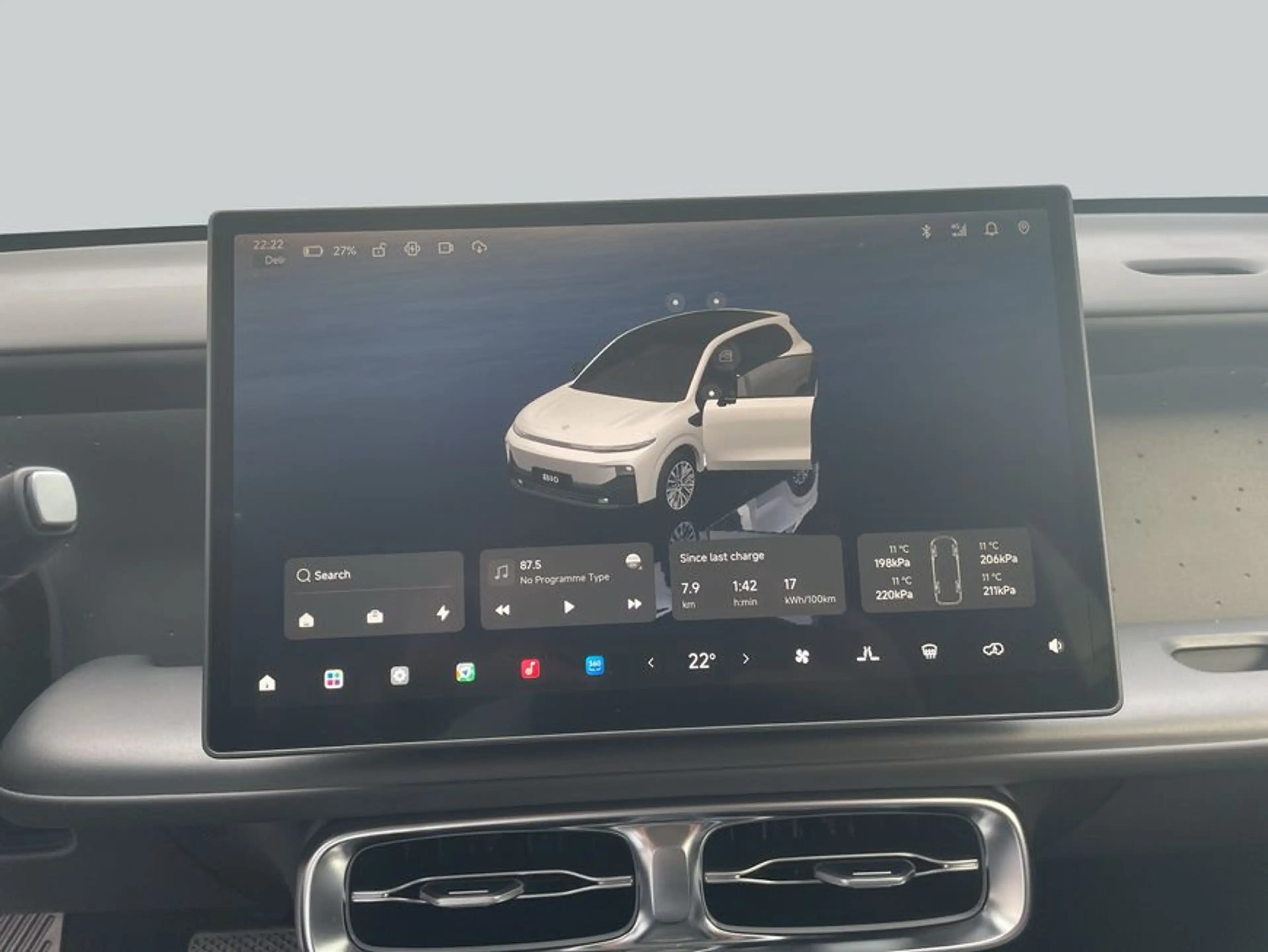 Leapmotor B10 67,1 kWh Design Pro Max — photo 14
