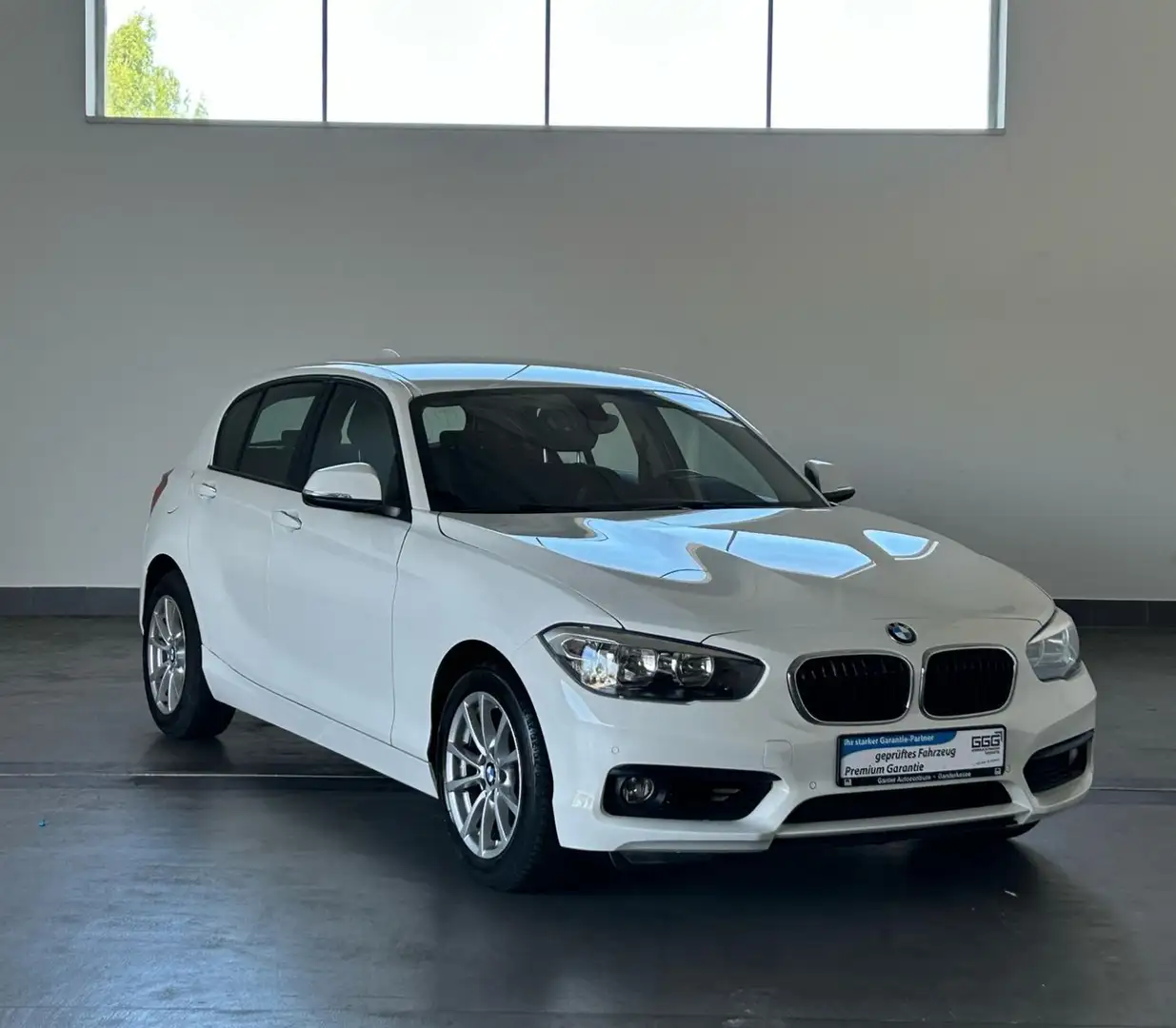 BMW 118 Baureihe 1 Lim. 5-trg. 118 i Advantage+NAVI Weiß - 2