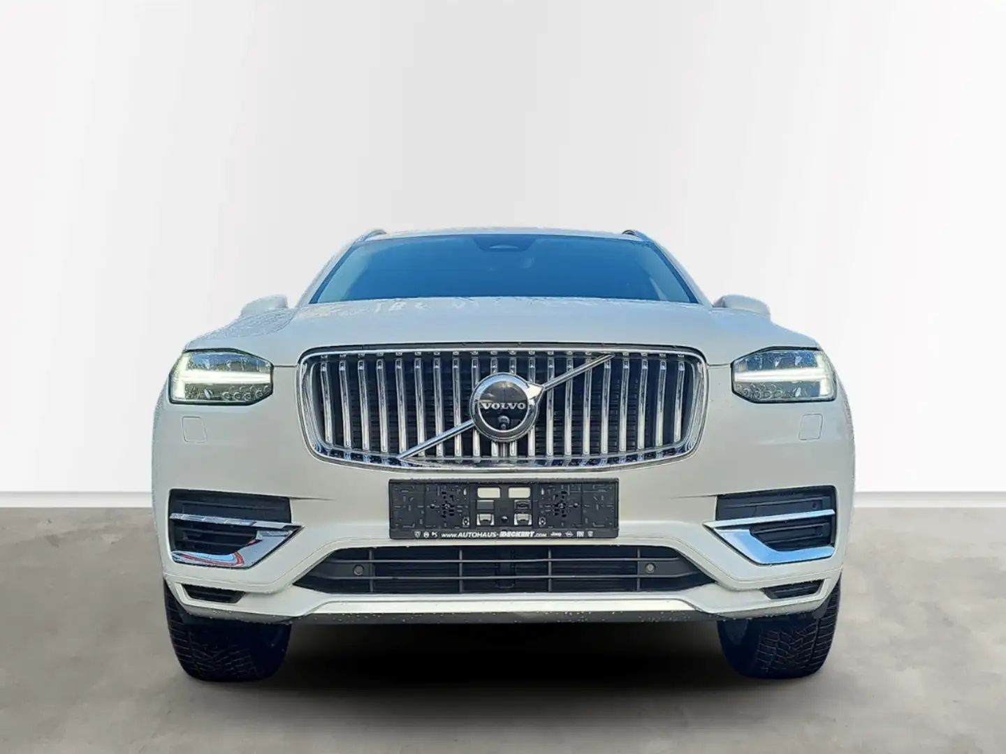Volvo XC90 Plus Bright Recharge Plug-In Hybrid AWD 7-Sitzer H Weiß - 2