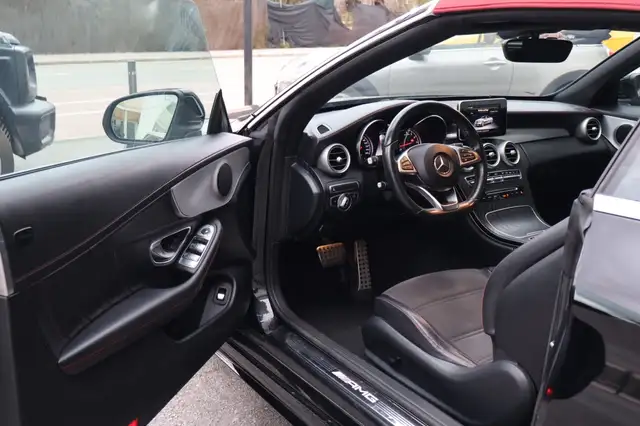 Mercedes-Benz C Class view 12