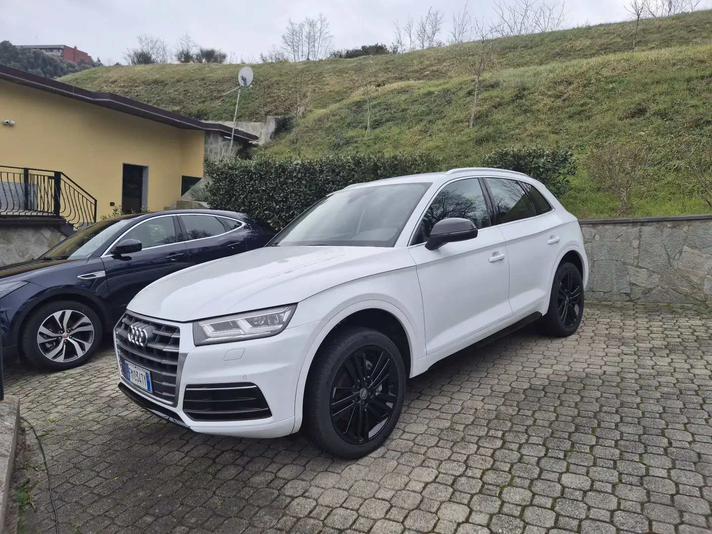 Audi Q5 2.0 tdi 190cv s-tronic quattro Bianco - 1