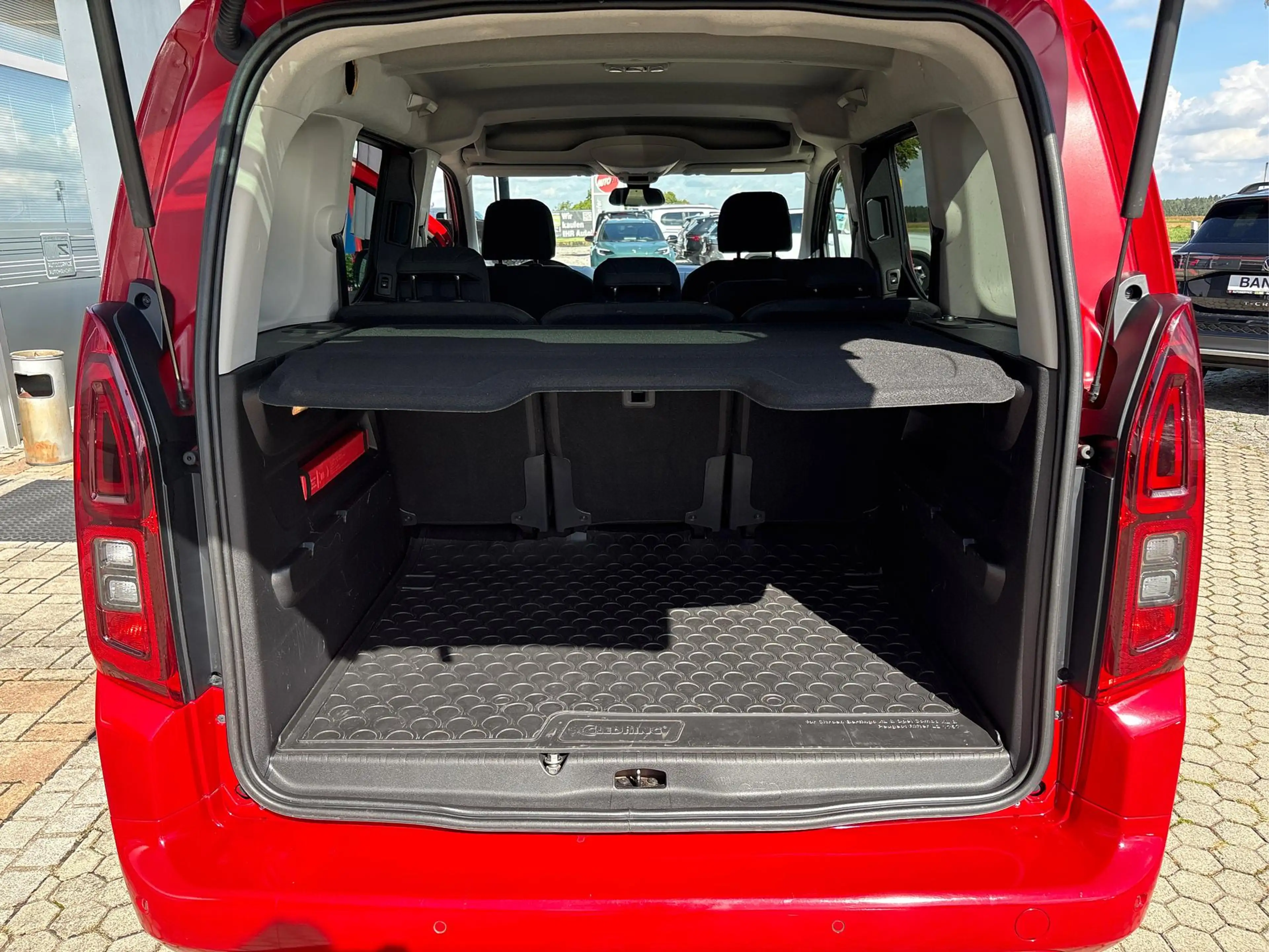 Opel Combo Life 1.5 D Edition 2xSCHIEBETÜREN+ANHÄNGERKUPPLUNG+K... — photo 13