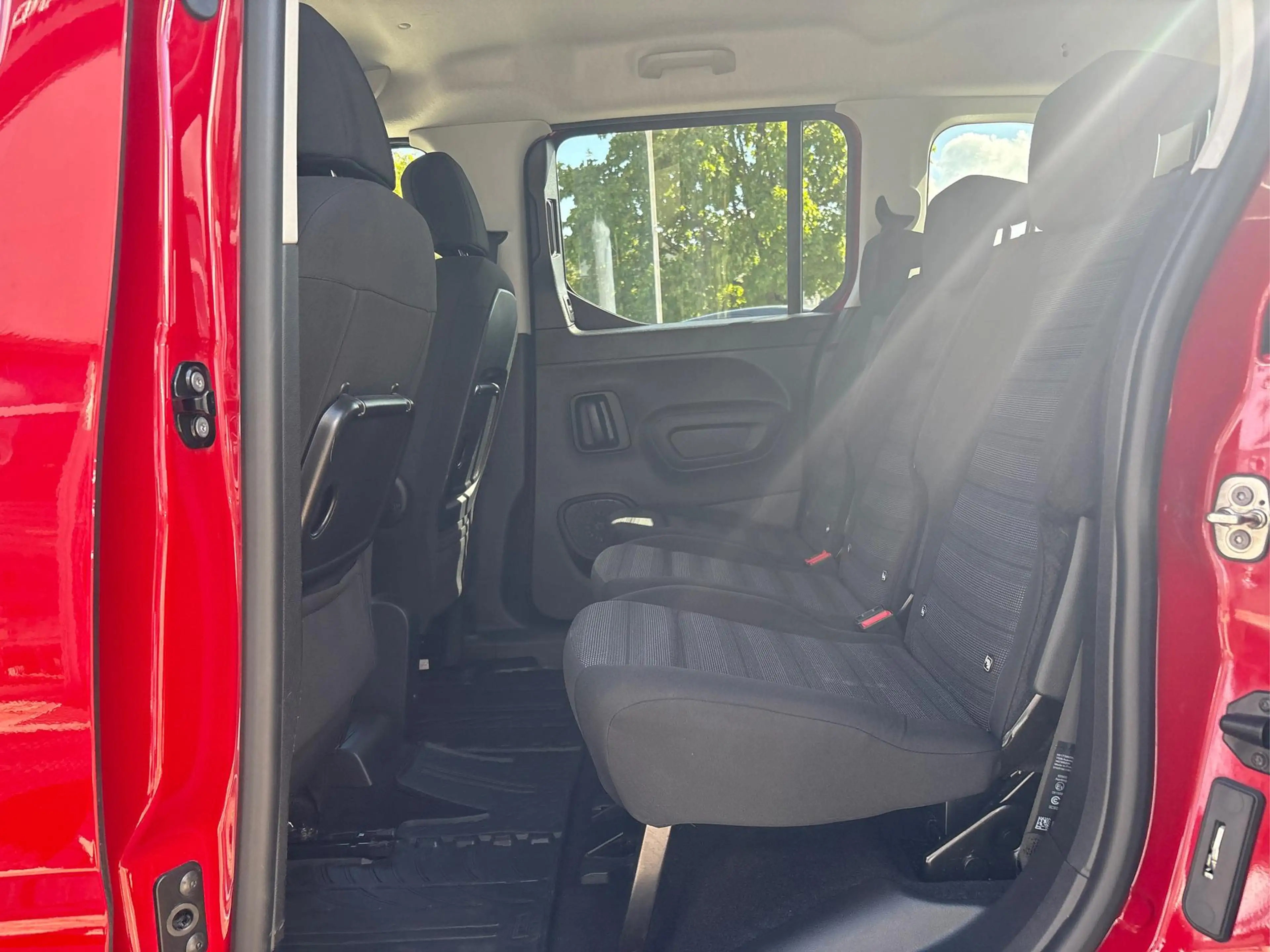 Opel Combo Life 1.5 D Edition 2xSCHIEBETÜREN+ANHÄNGERKUPPLUNG+K... — photo 11