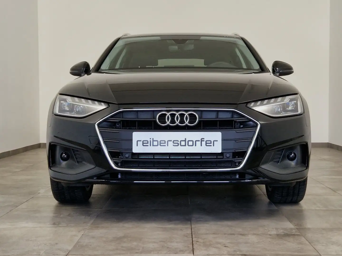 Audi A4 30 TDI Schwarz - 2