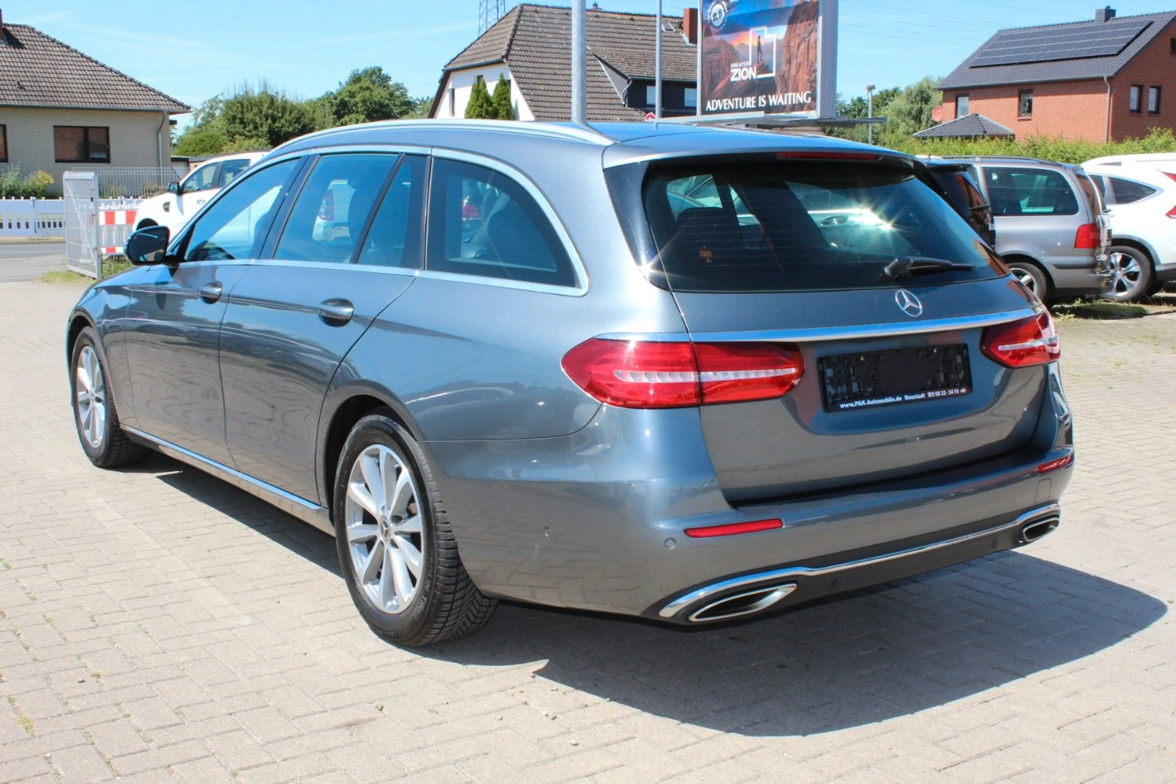 Mercedes-Benz E 200 T Navi LED Tempo 360° Kamera SD — photo 4