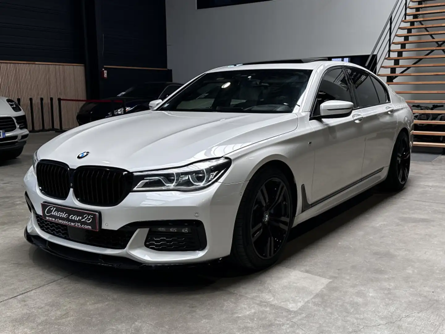 BMW 730 (G11/G12) 730DA XDRIVE 265CH M SPORT Blanc - 1
